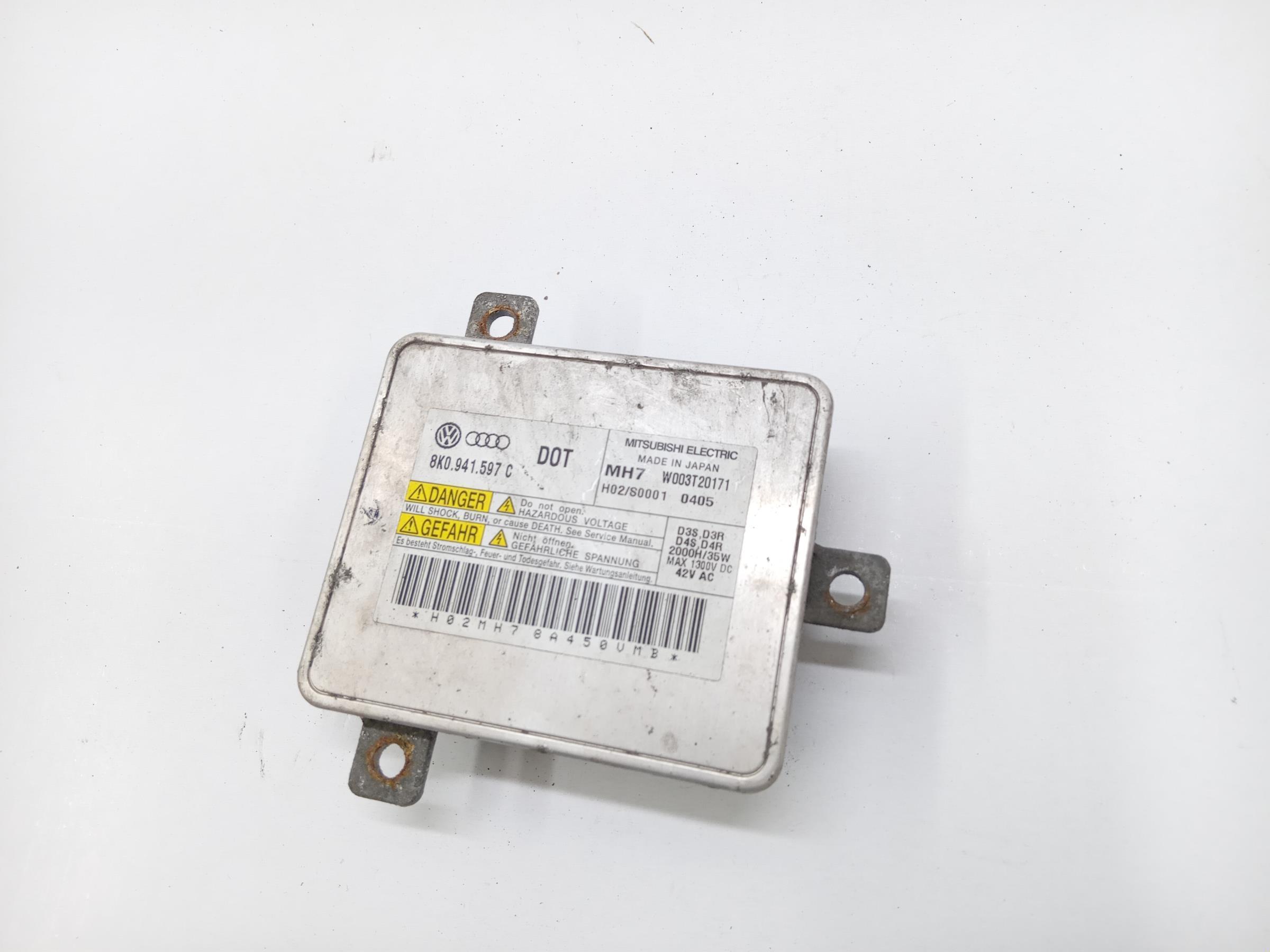 VW Passat Xenon-valon tasoitusmoduuli 8K0941597C