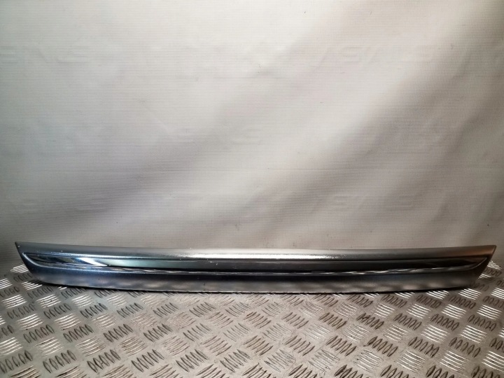 Takaluukun listo HONDA FR-V FRV 04-09. 74890-SJD-0031-20