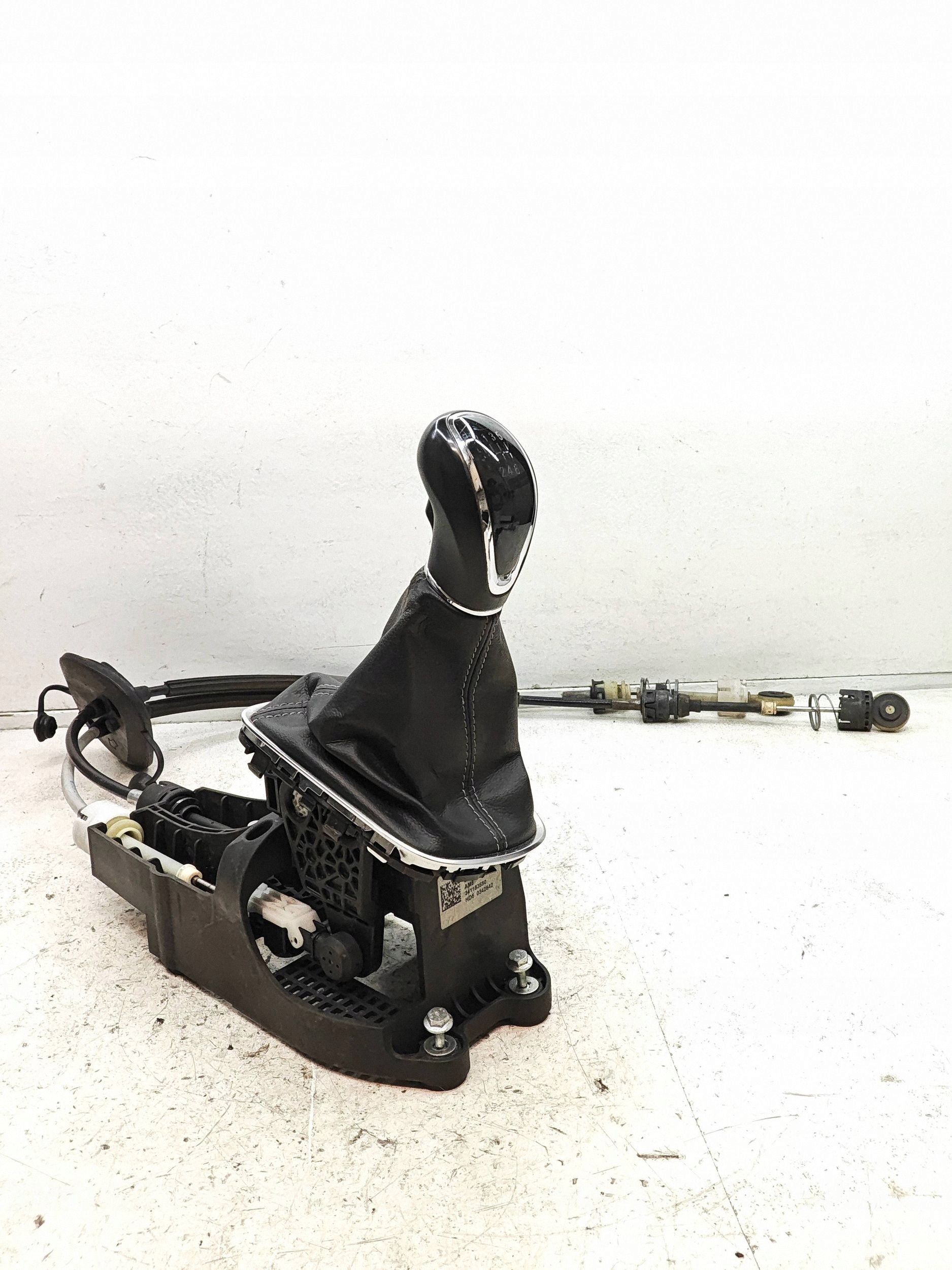 Versnellingspook Opel Astra K 1.4 Turbo OEM 55497889 image 2
