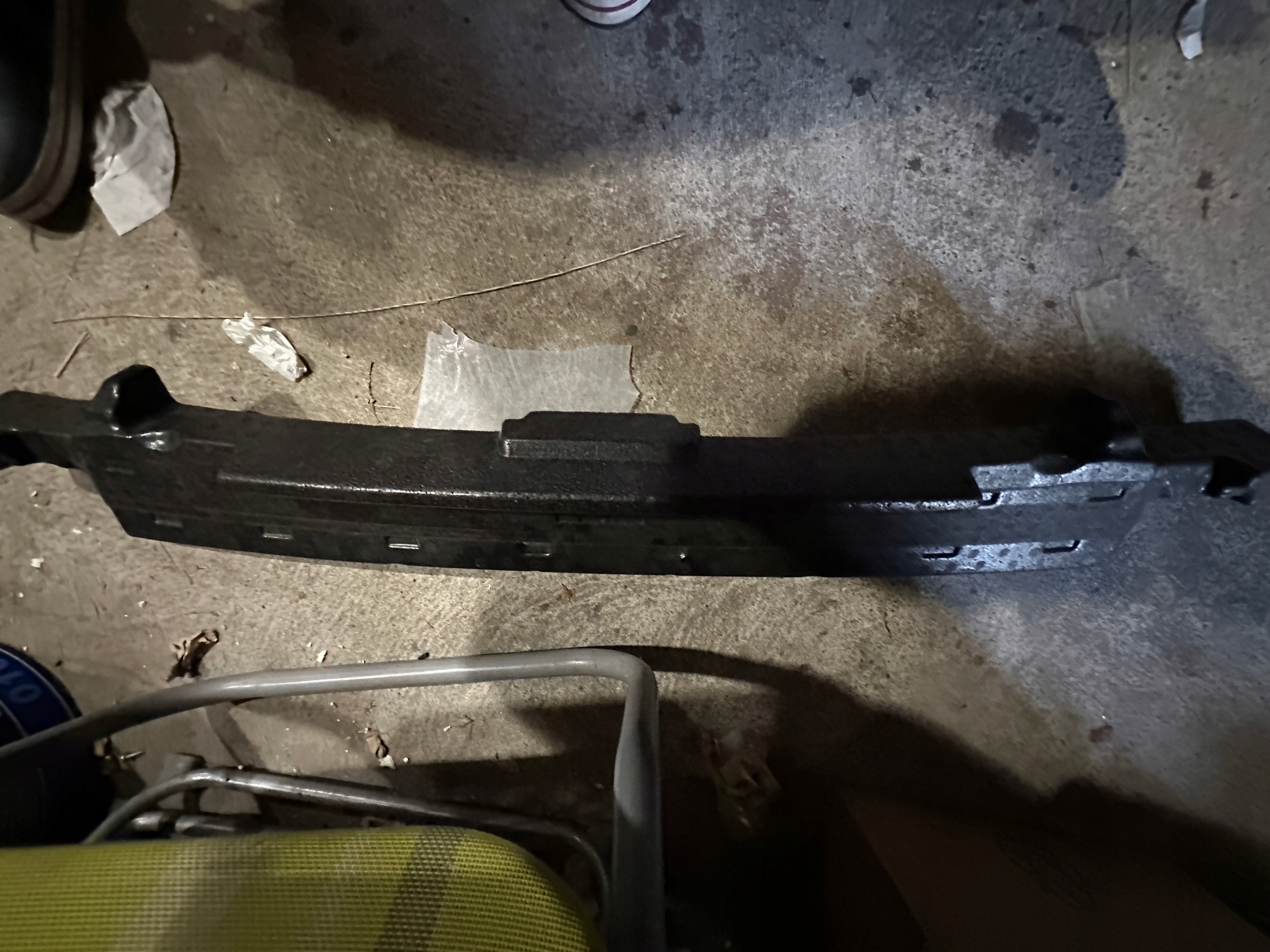Lexus RX III etupuskurin iskunvaimennin OEM 52611-48160