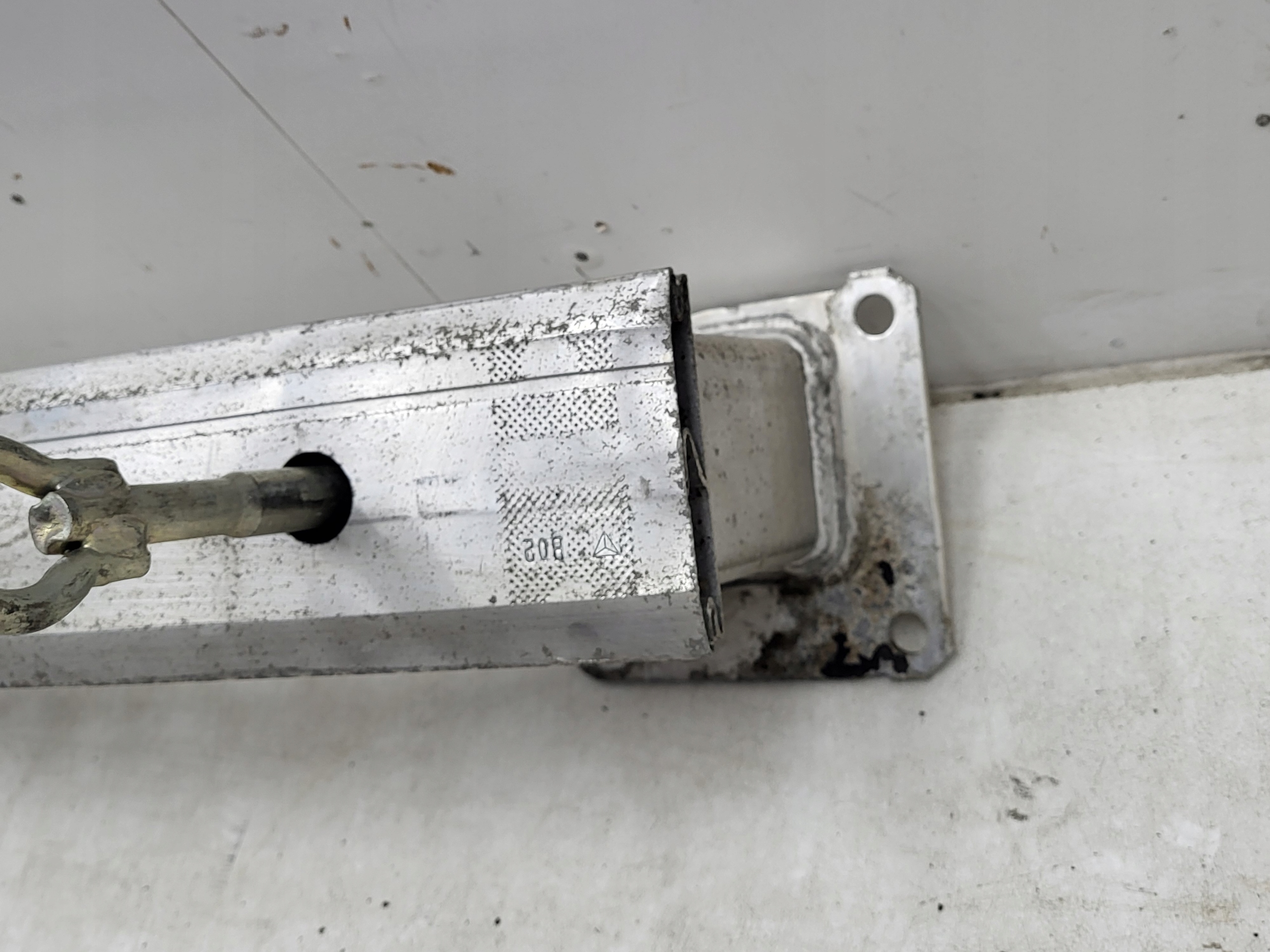 Barra parachoques trasera OEM 9808286980 Opel Vivaro C image 5