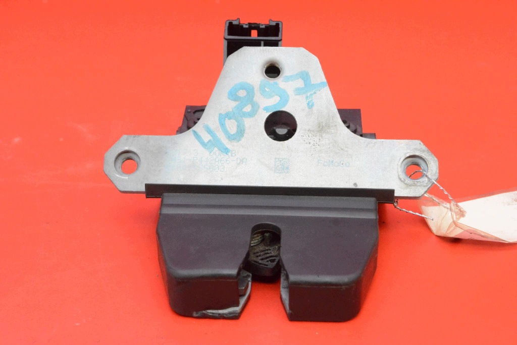 Fecho porta-bagagens Ford Focus 2013 OEM 8M51-R442A66-DA image 4