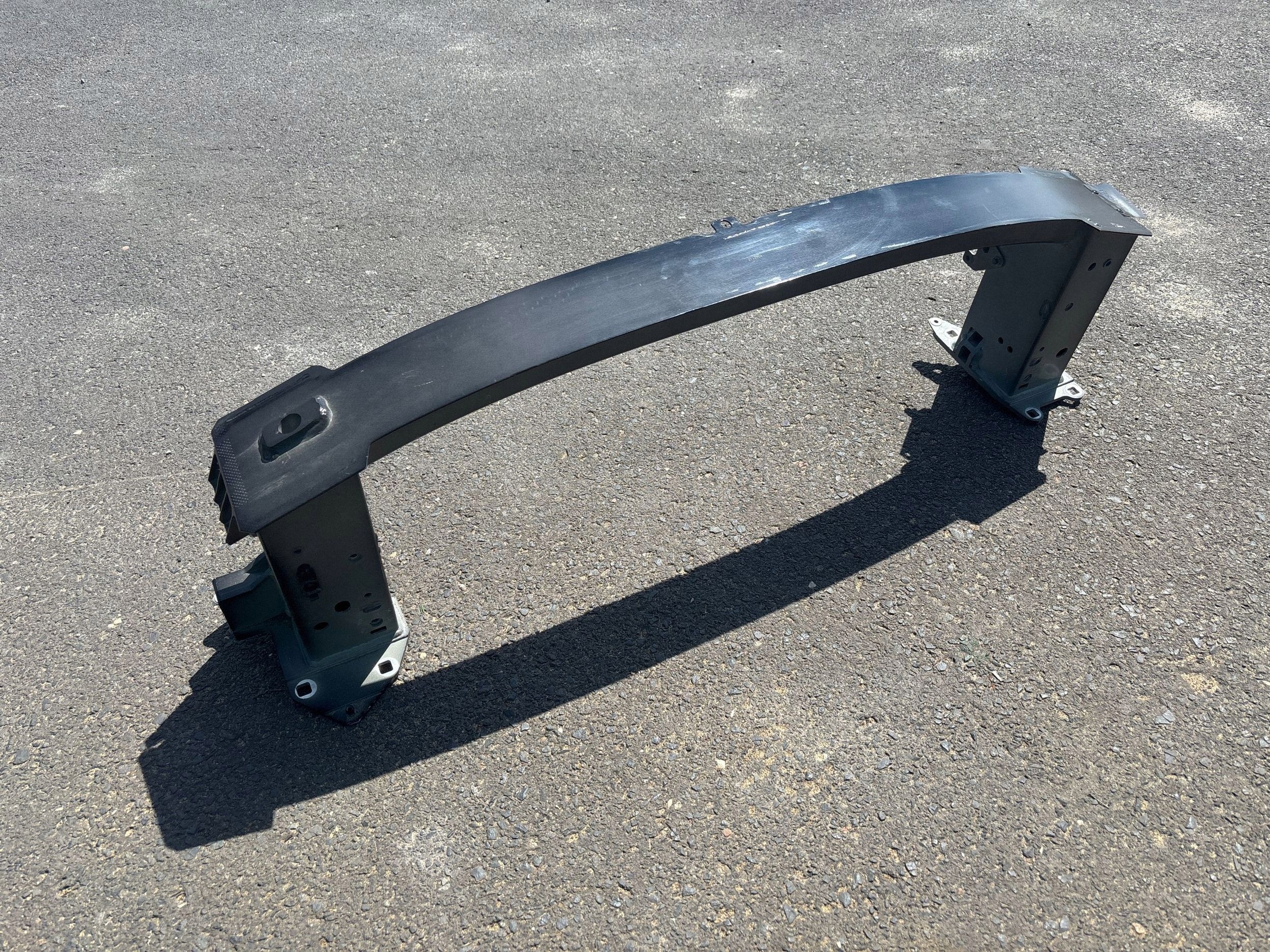Volvo XC40 C40 Etupalkki OEM 32234645