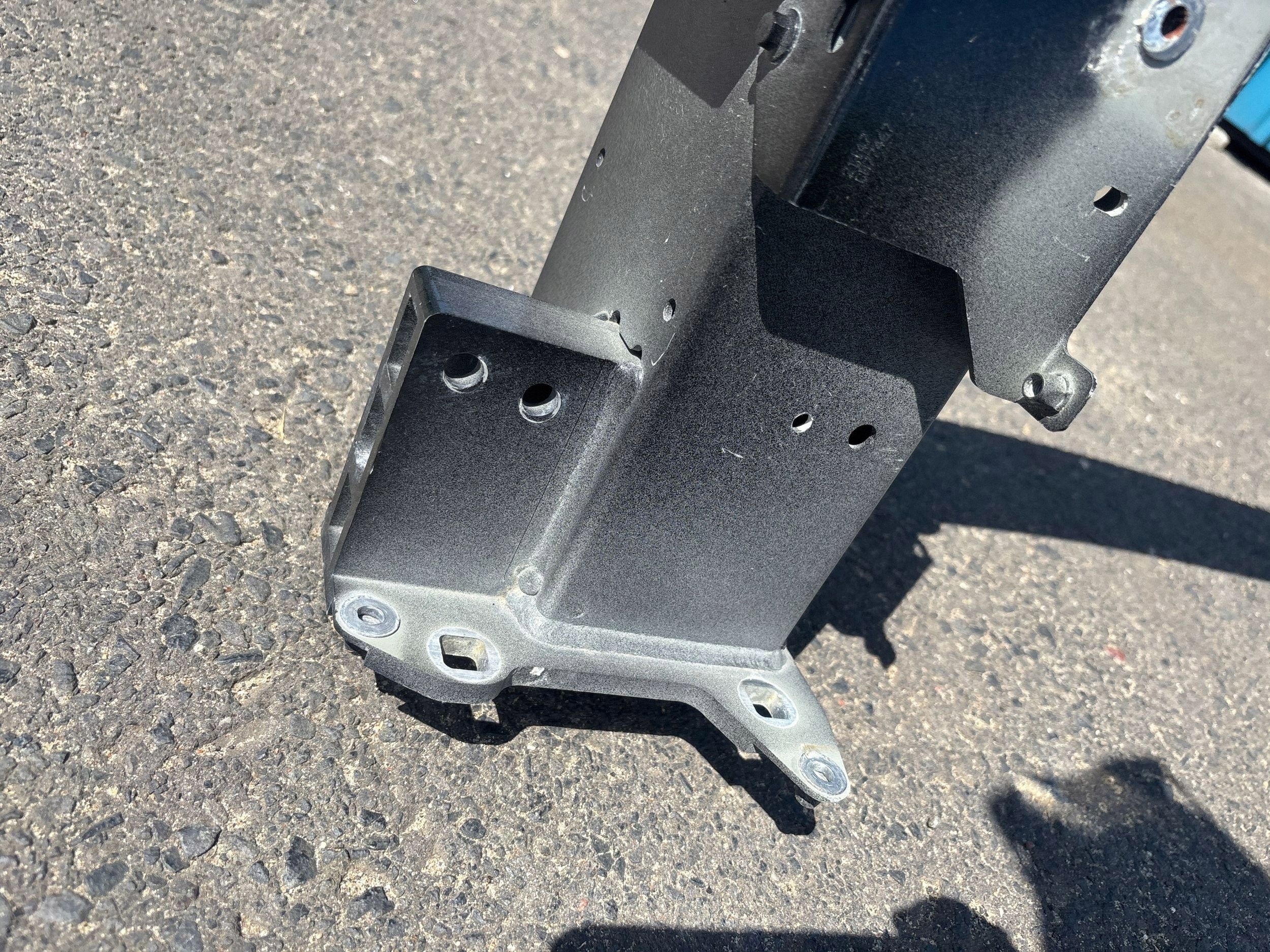 Volvo XC40 C40 Etupalkki OEM 32234645 image 5