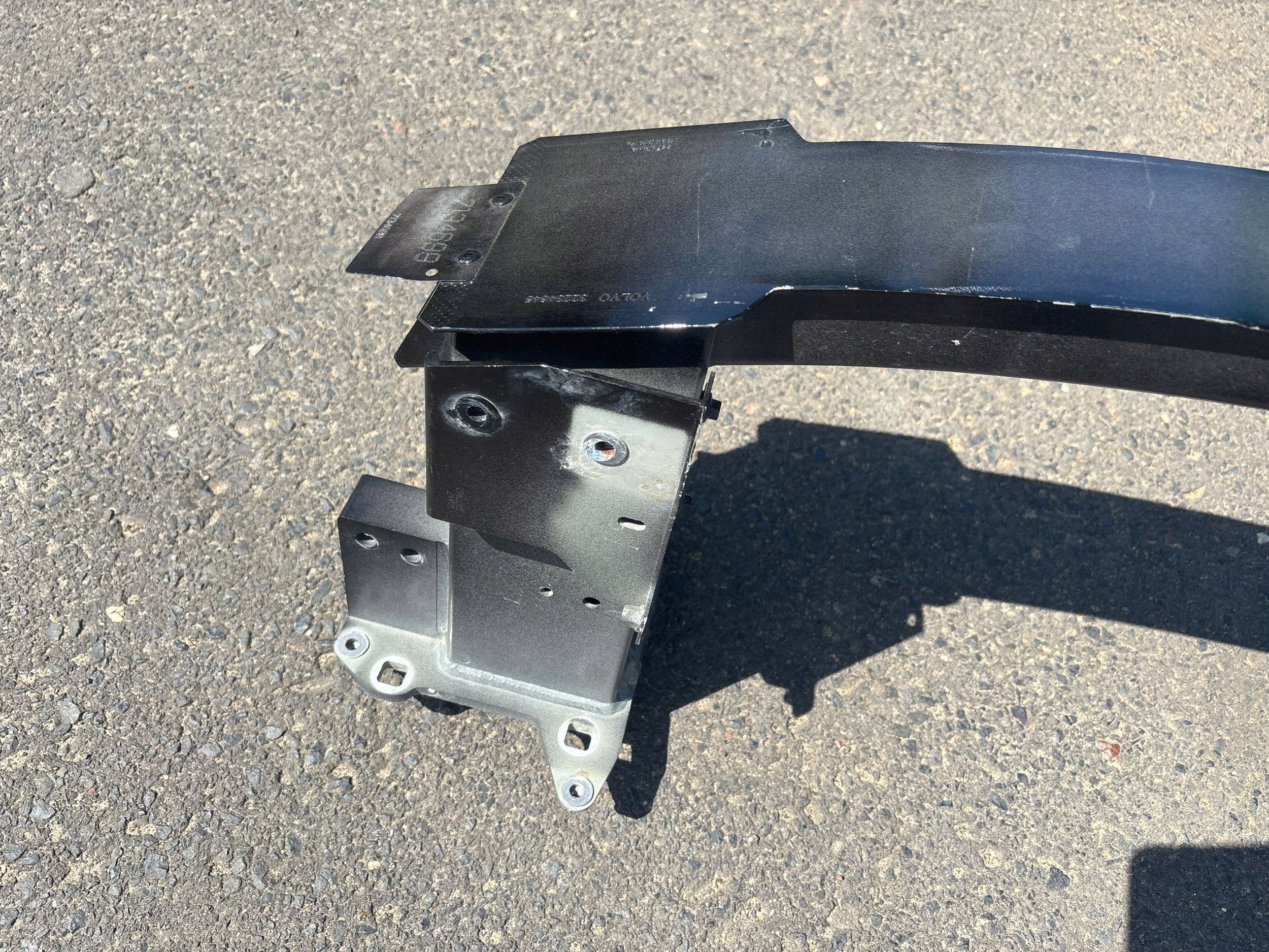 Volvo XC40 C40 Etupalkki OEM 32234645 image 8