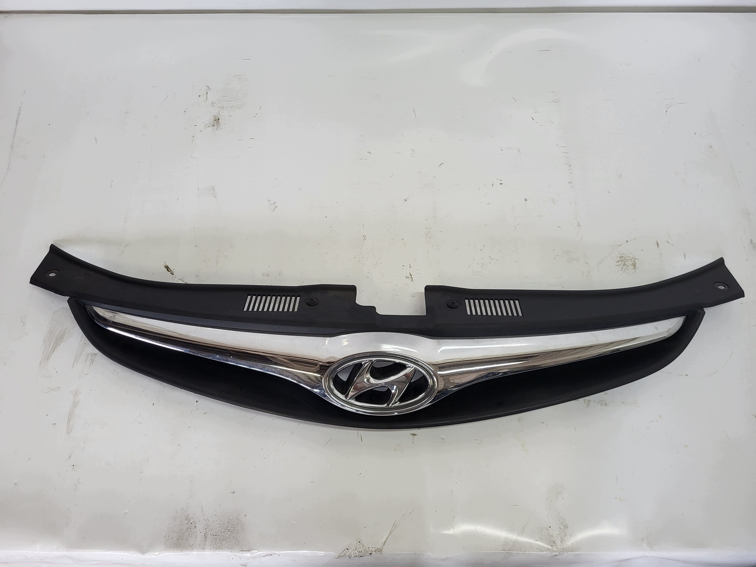 Grille Hyundai I30 OEM 86351-2R500 (2009-2012) image 2