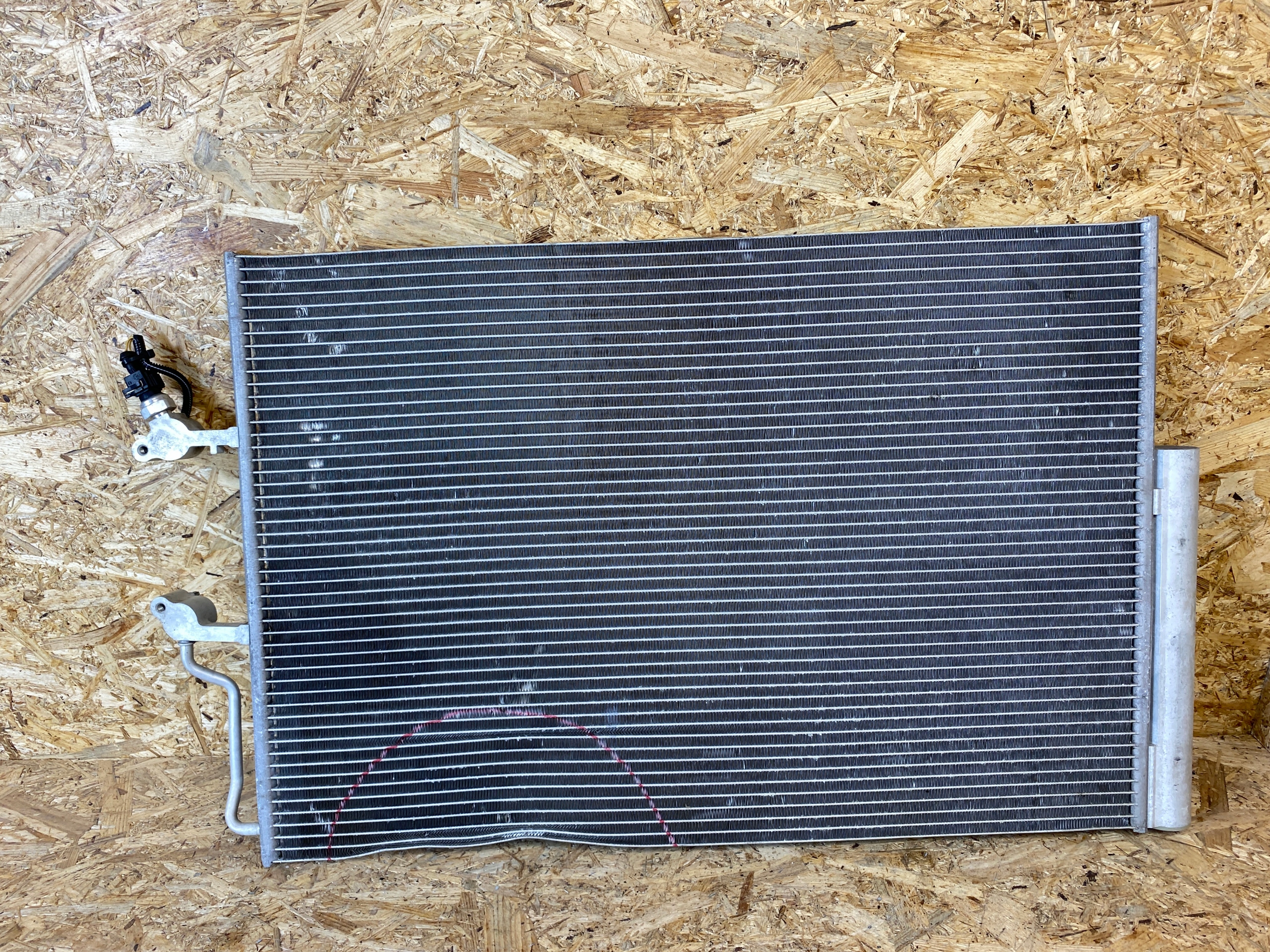 Volvo AC Condensor OEM 32138991 - Gebruikt image 7