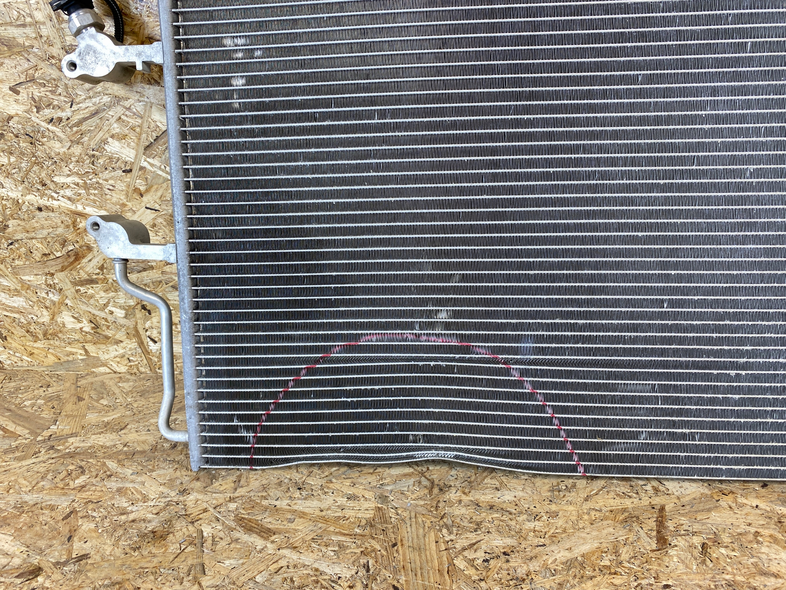 Volvo AC Condensor OEM 32138991 - Gebruikt image 10