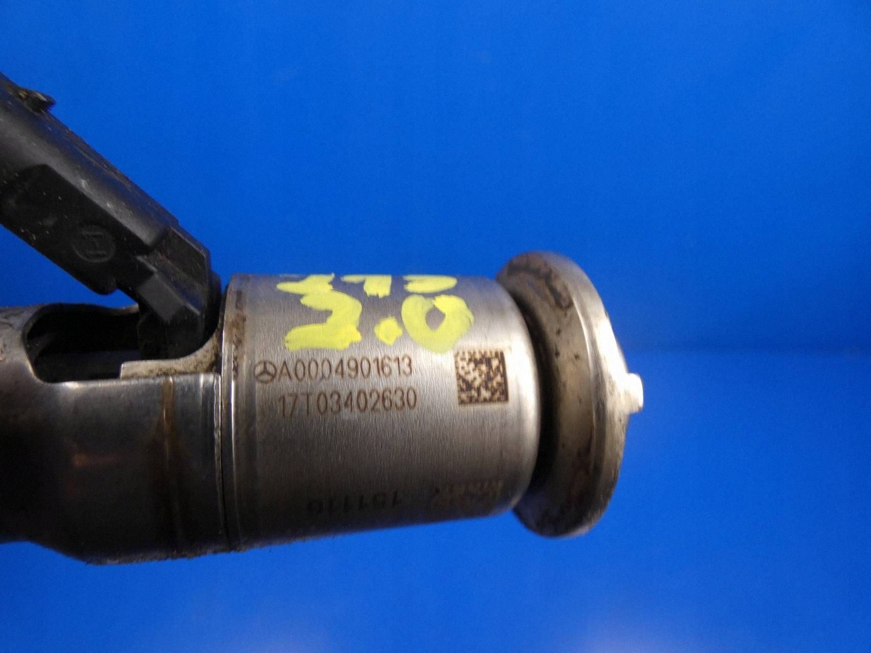 Inyector AdBlue Mercedes-Benz OEM A0004901613 image 3