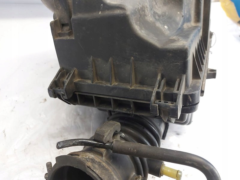 Mazda Luftfilterhus OEM 197400-2010 Begagnad image 3