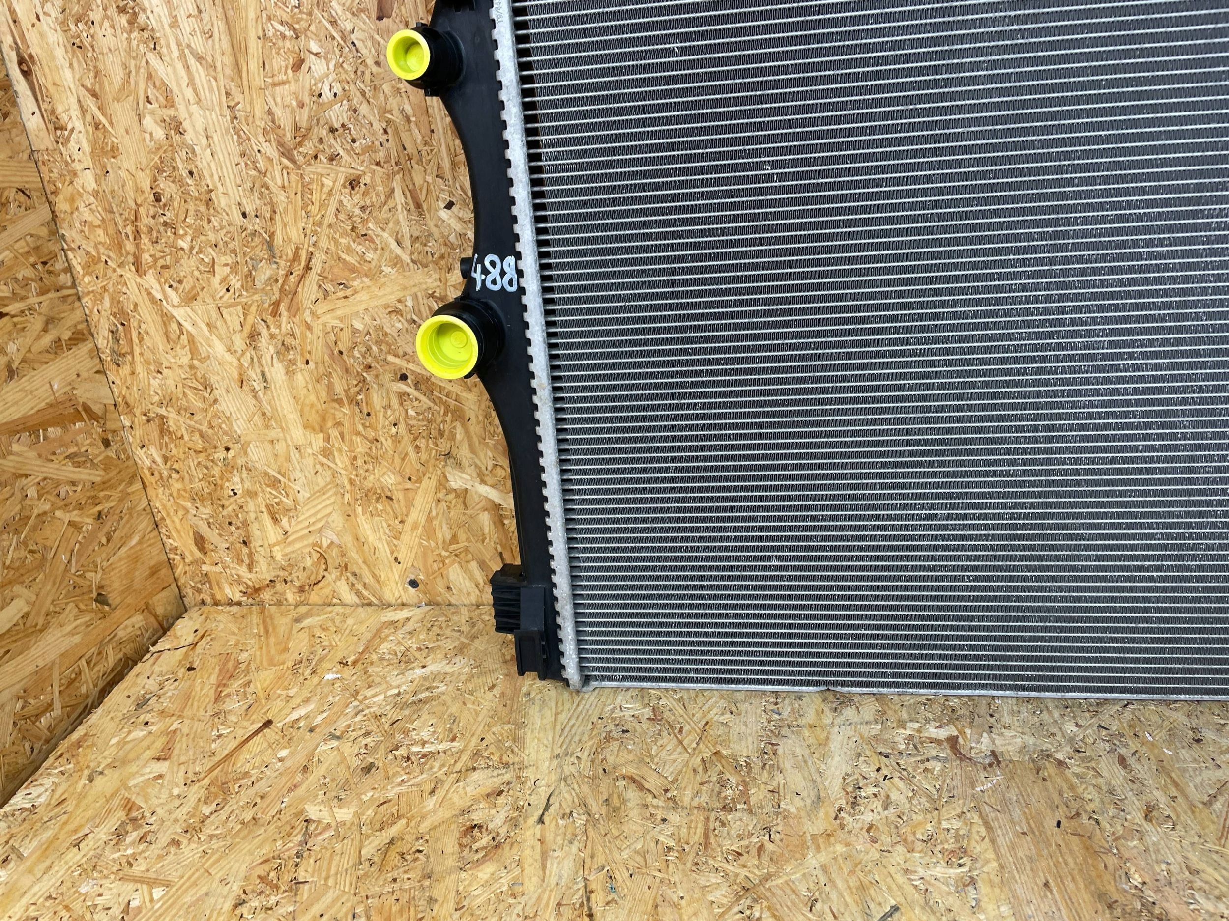 Radiateur d'eau Mercedes-Benz OE A2475000203 image 4