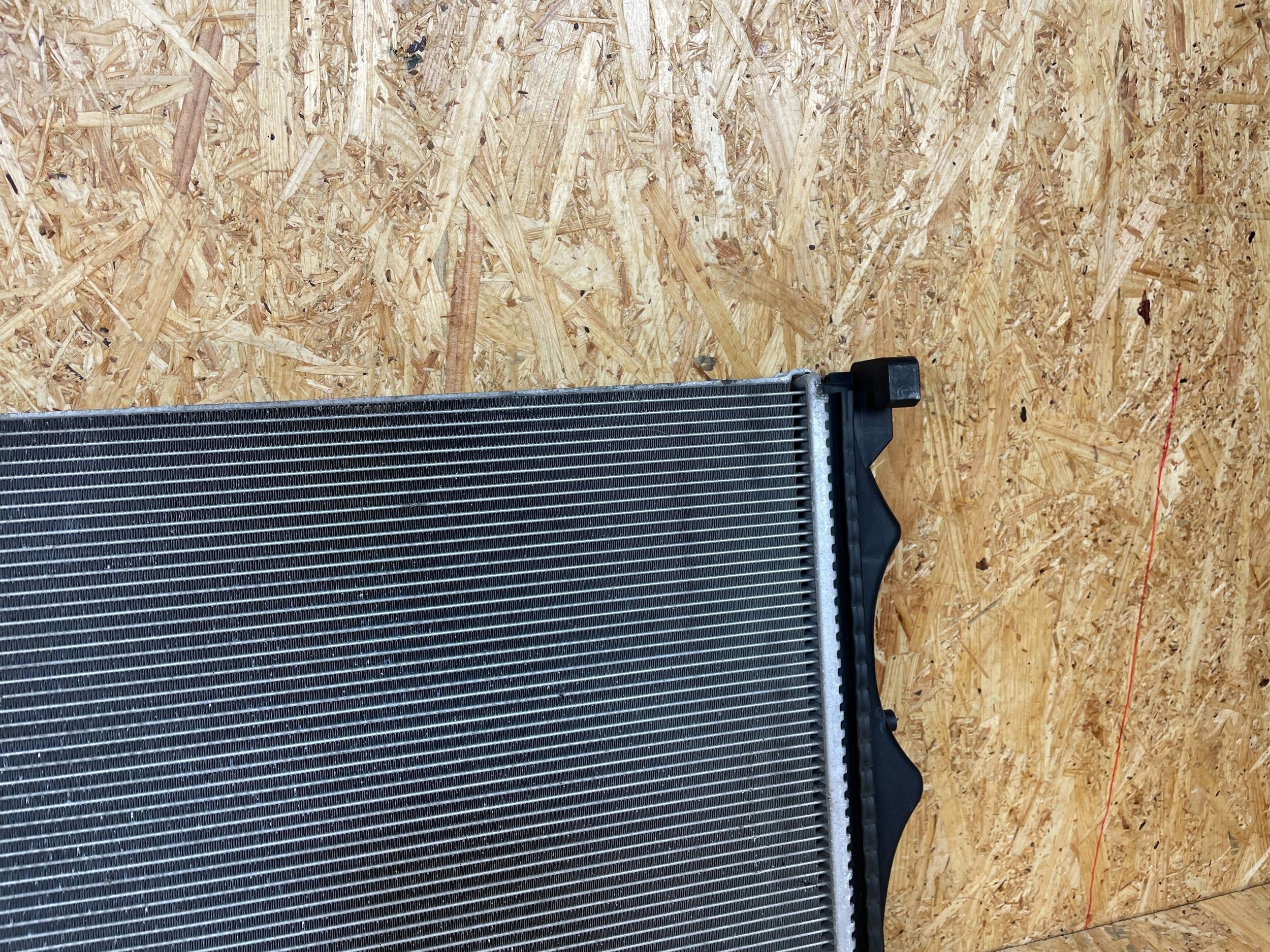 Radiateur d'eau Mercedes-Benz OE A2475000203 image 8