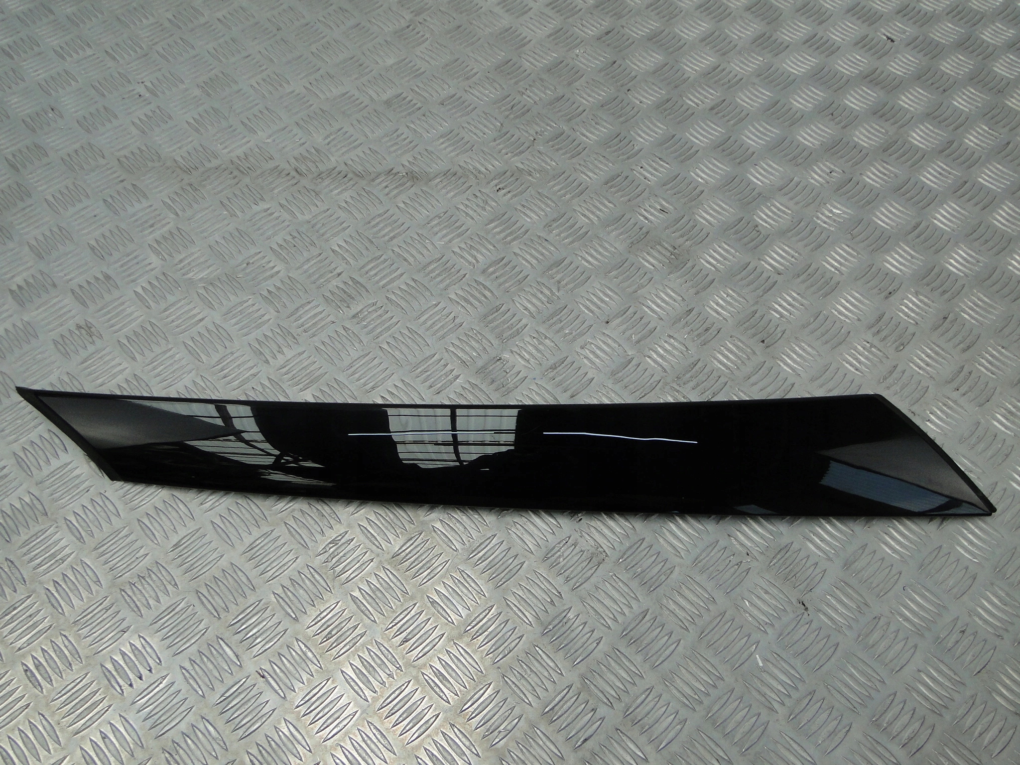 Skoda Fabia II A-pilarin Peite Vasen OEM 5J6853263A image 3