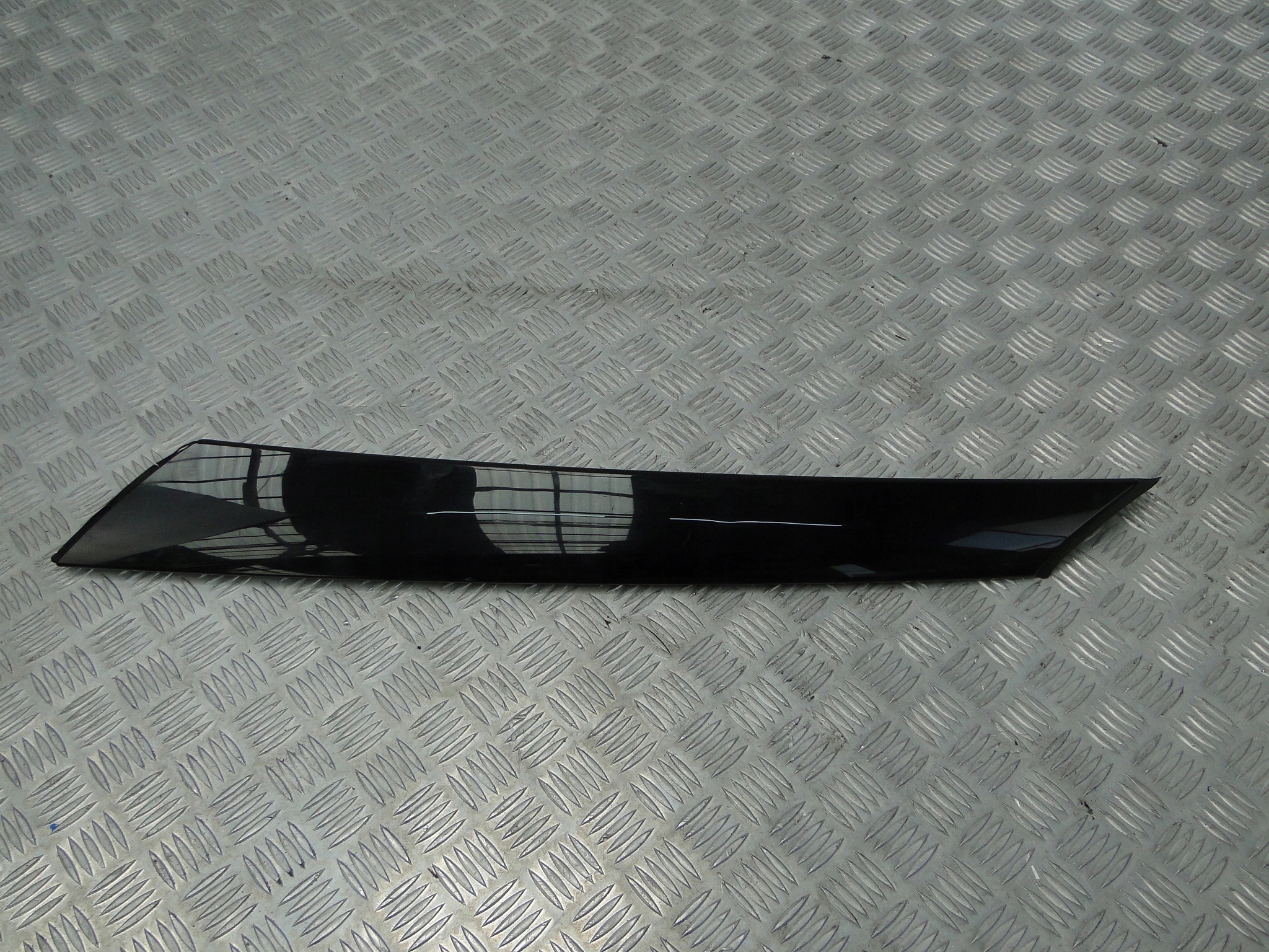 Skoda Fabia II A-pilarin Peite Vasen OEM 5J6853263A image 6