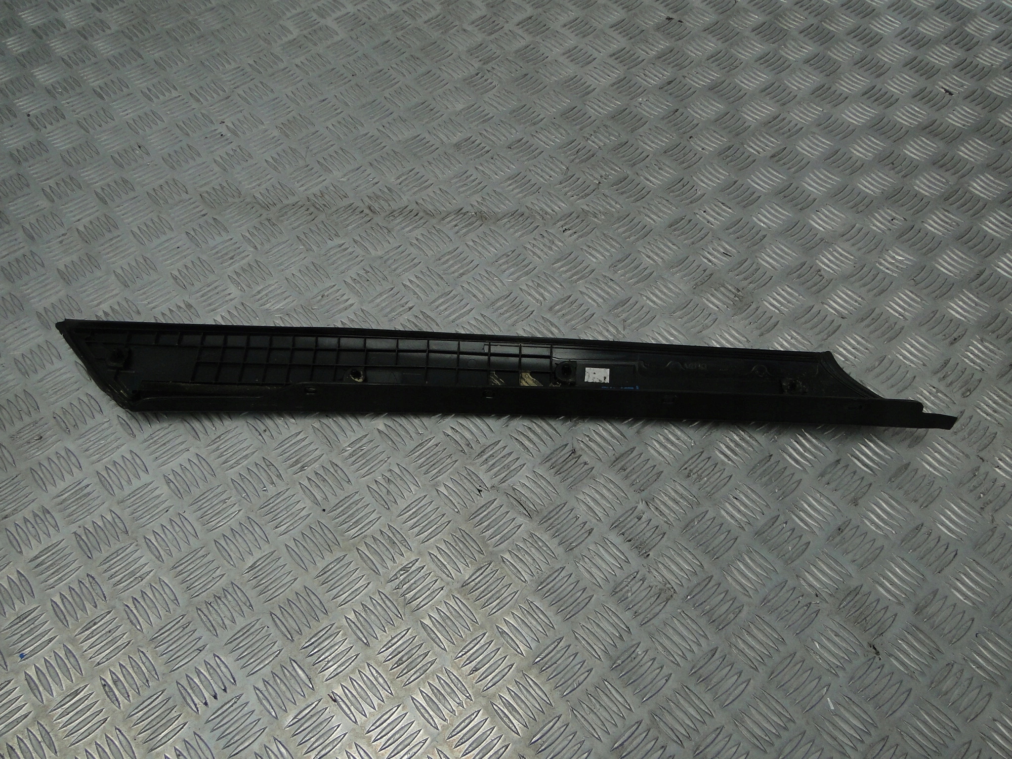 Skoda Fabia II A-pilarin Peite Vasen OEM 5J6853263A image 7