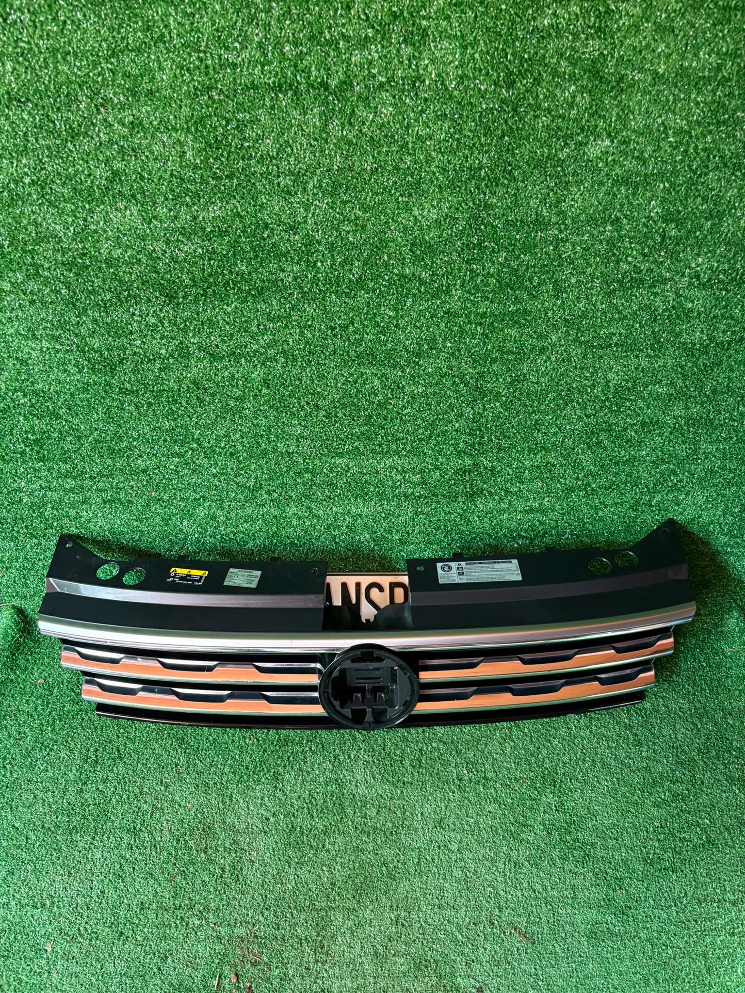 VW TIGUAN II 5NA Etu Kromigrilli OEM 5NA853653 image 2