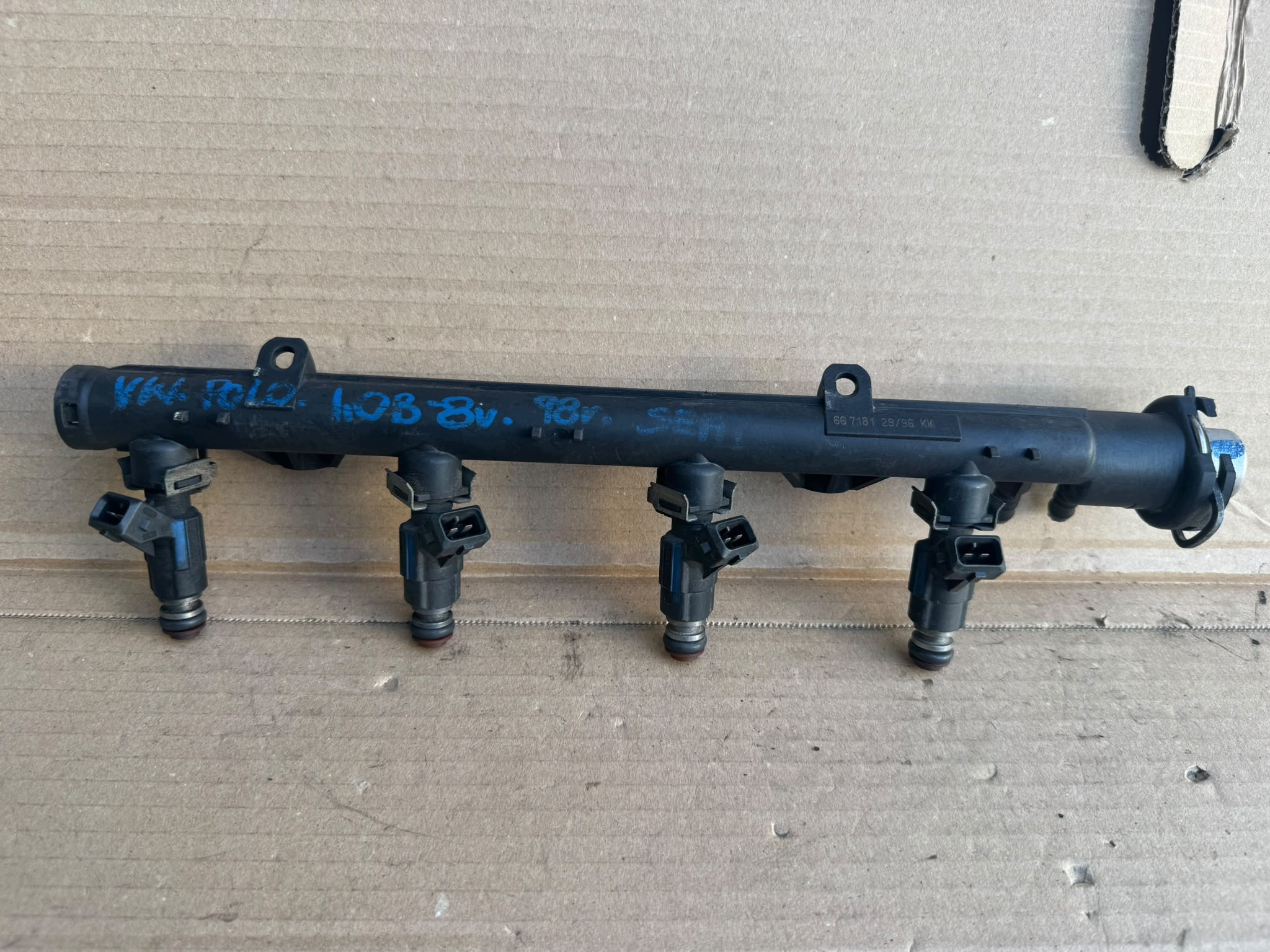 VW 030133319G Rampe d'injection pour Polo N6 1.0 image 2