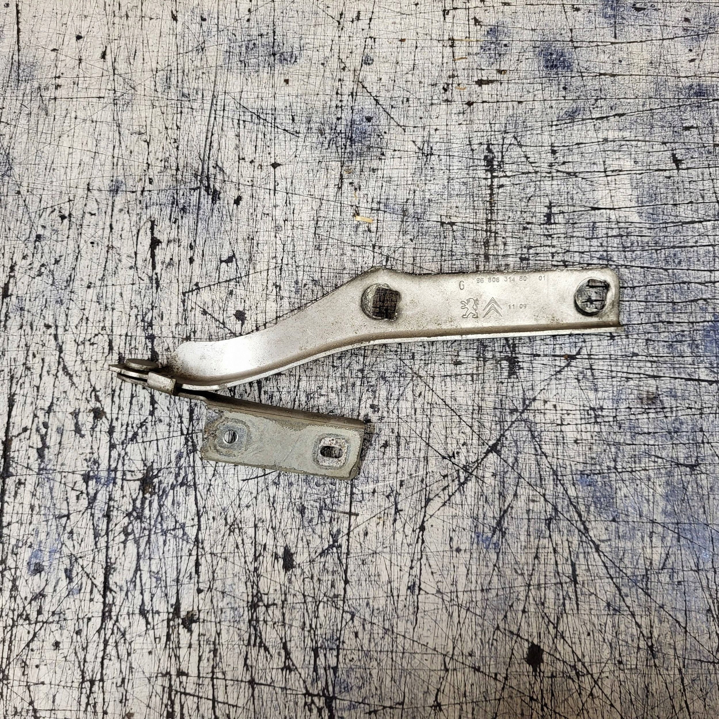 Charnière de Capot Gauche OEM 9680631480 - Blanc image 4