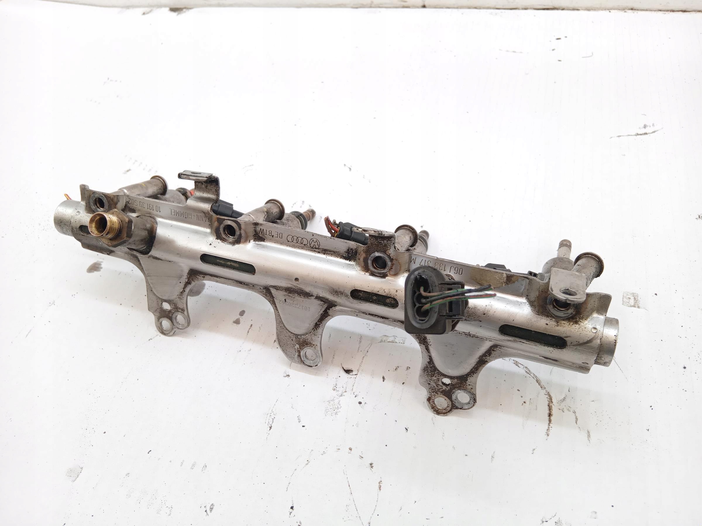 Ruiskutusputki OEM 06J133317M Skoda Yetille image 3