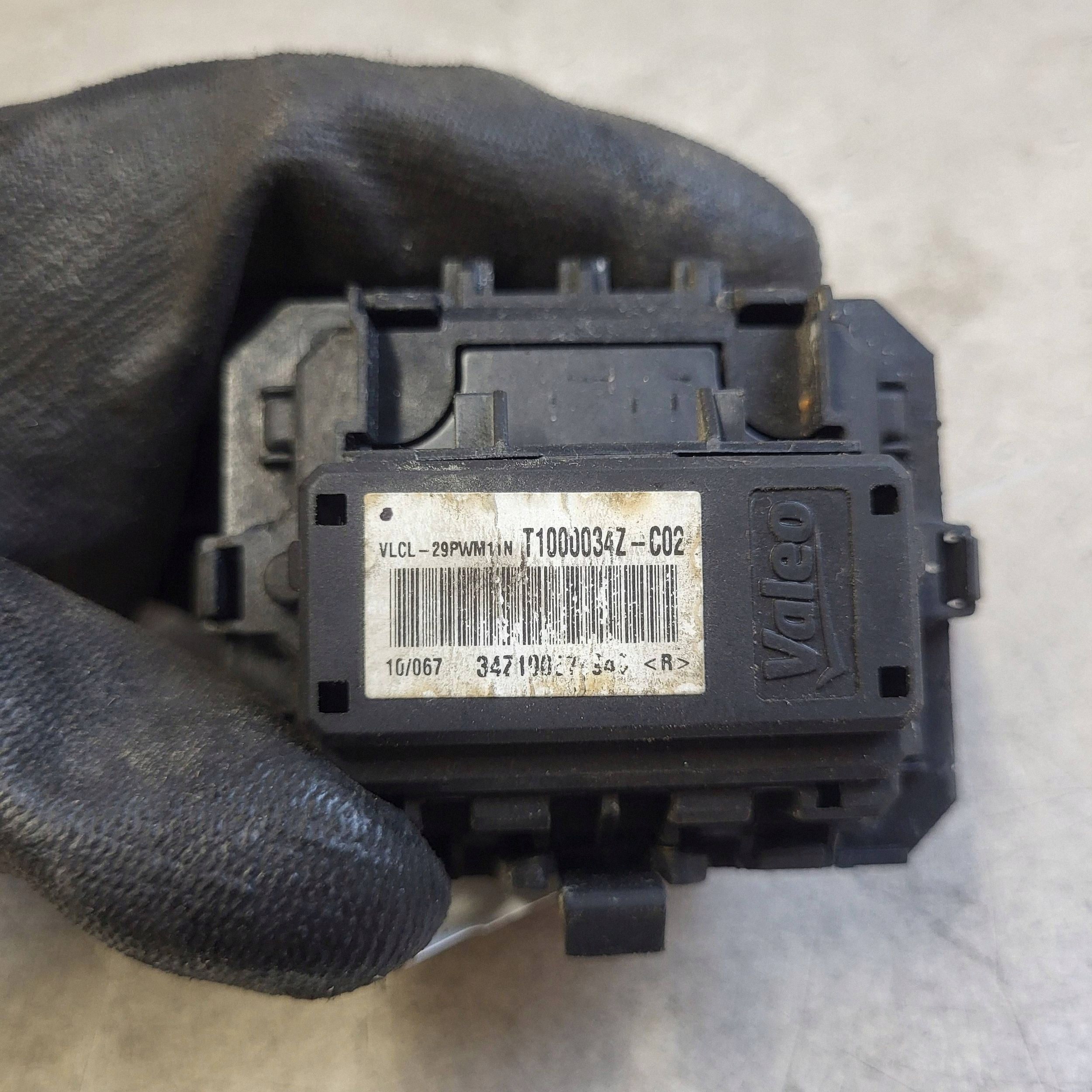 Heizungsgebläserelais OEM T1000034Z für Peugeot 308 image 5