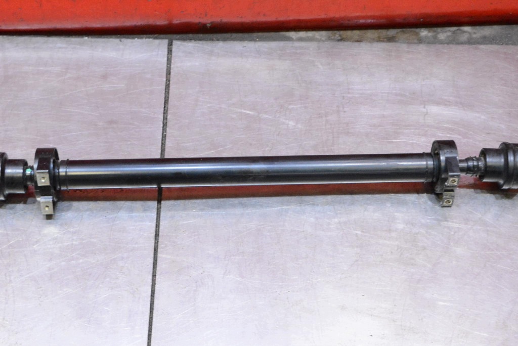 Volvo Drivaxel OEM 32339133 - Begagnad image 3