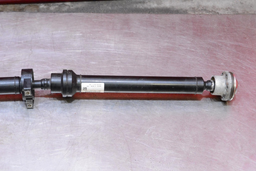 Volvo Drivaxel OEM 32339133 - Begagnad image 4