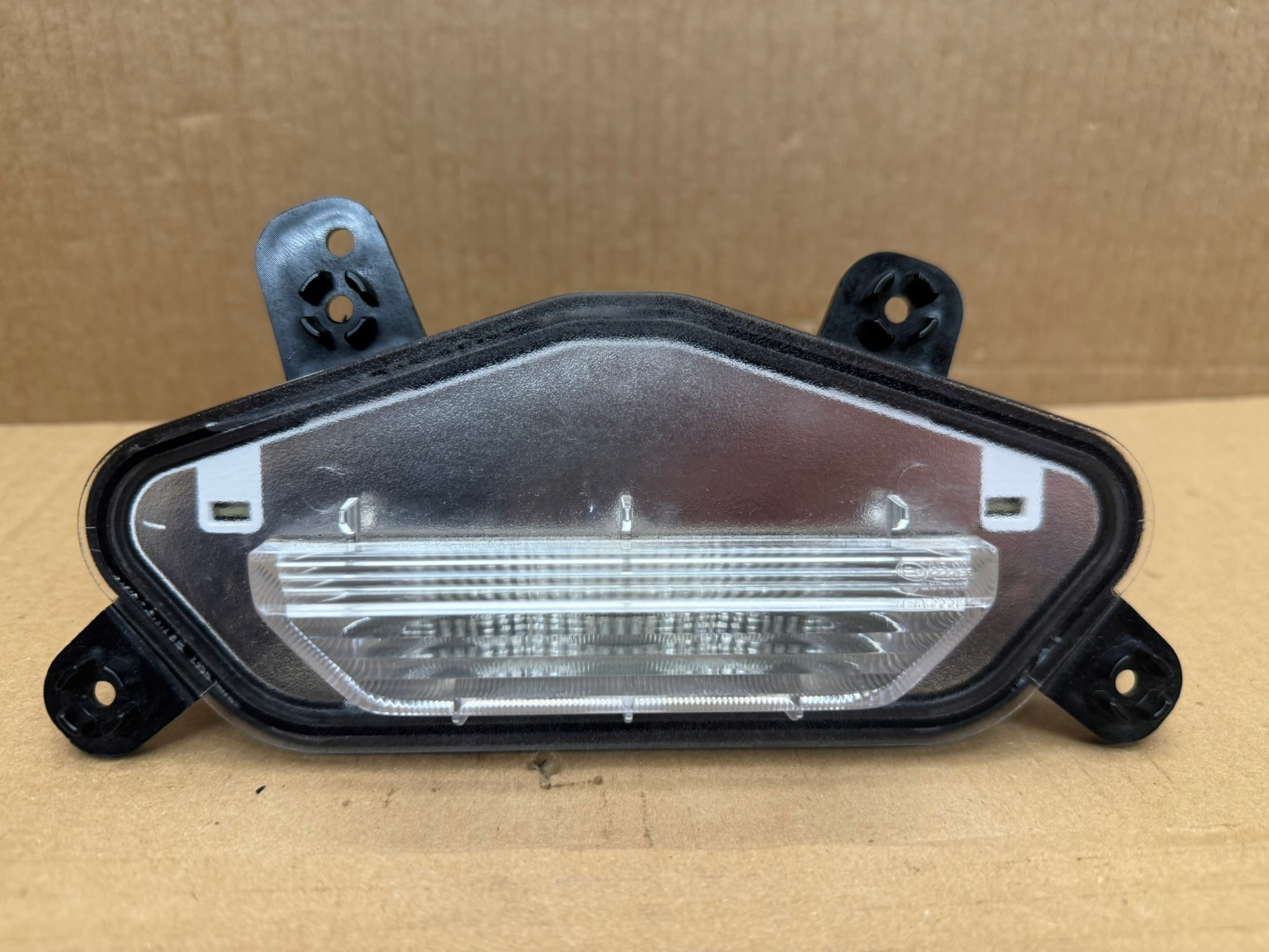 KIA SPORTAGE V 2021 Derde Remlicht OEM 924A3-R2000 image 3