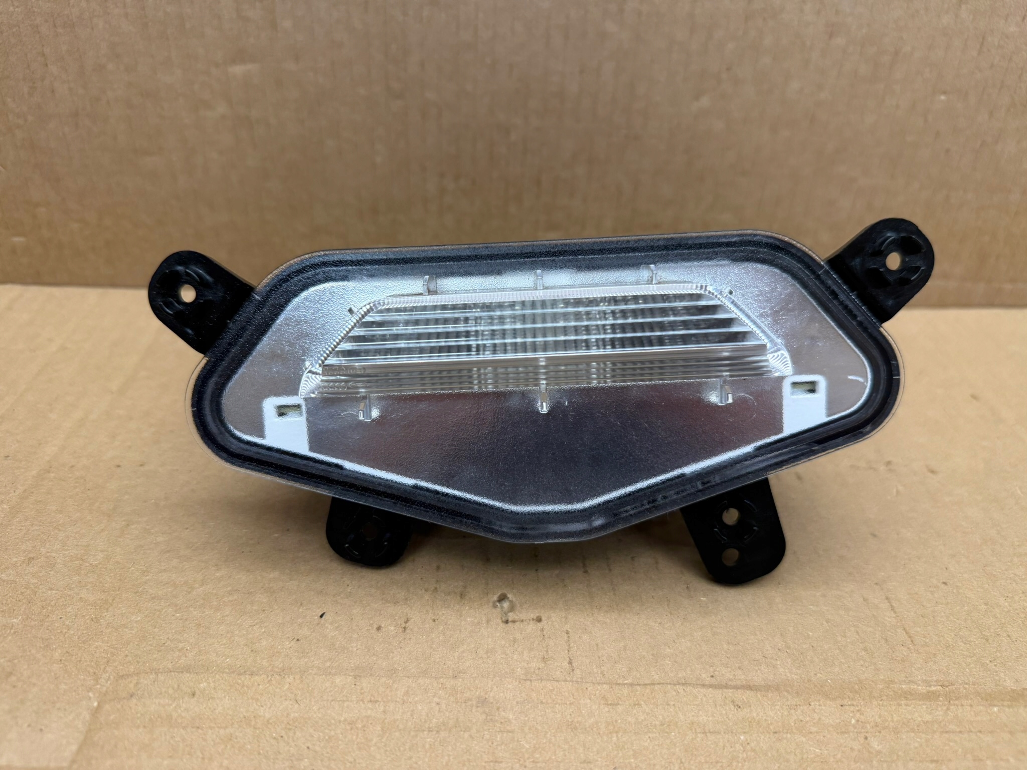 KIA SPORTAGE V 2021 Derde Remlicht OEM 924A3-R2000 image 7