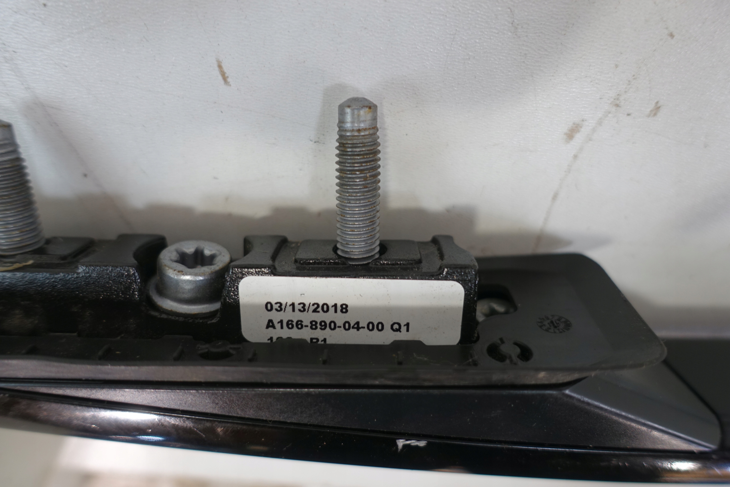 Mercedes ML W166 Dachrechte rechts OEM A1668900400 image 9
