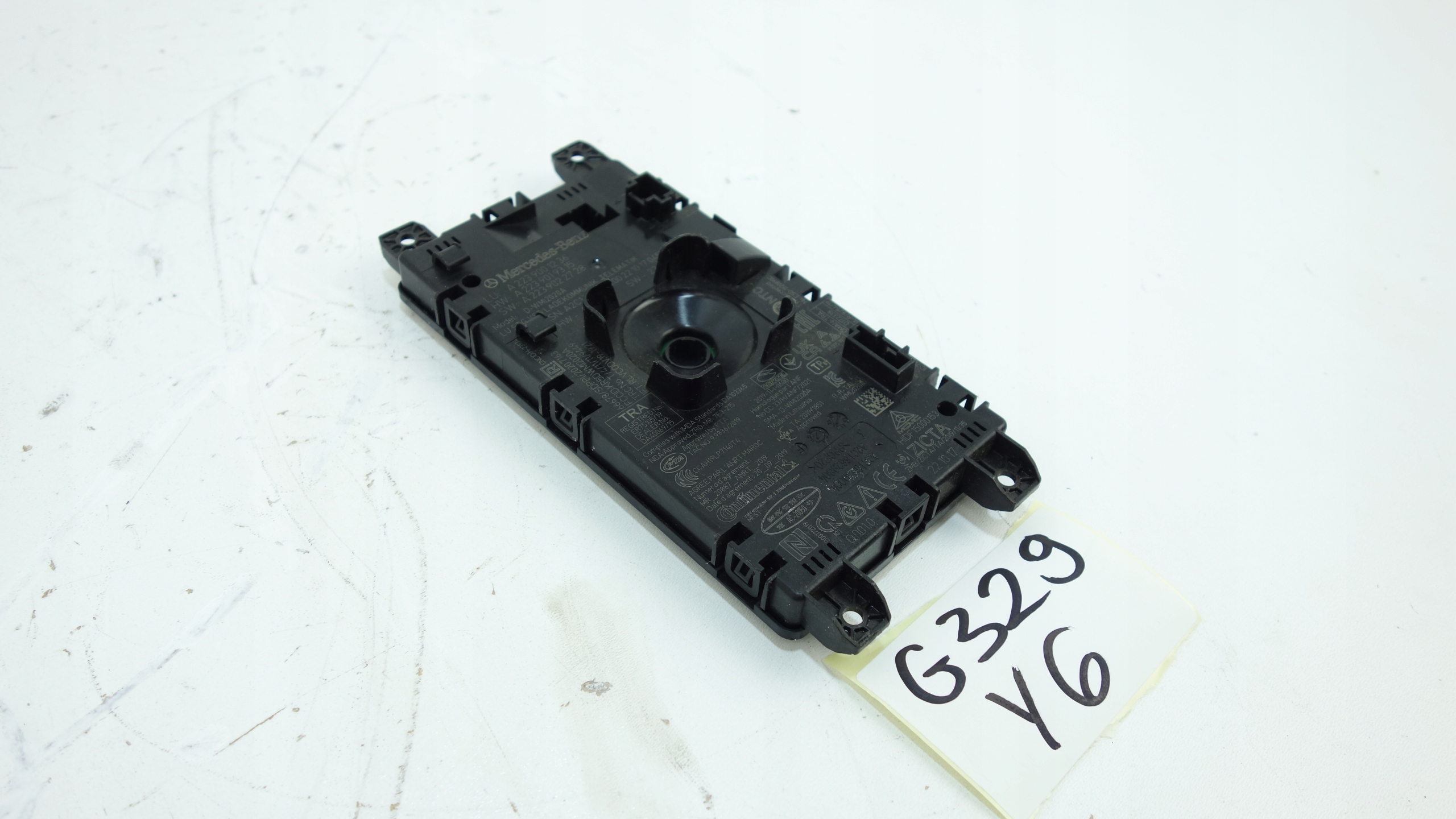 Mercedes S-luokka W223 langaton laturimoduuli OEM A2239001236