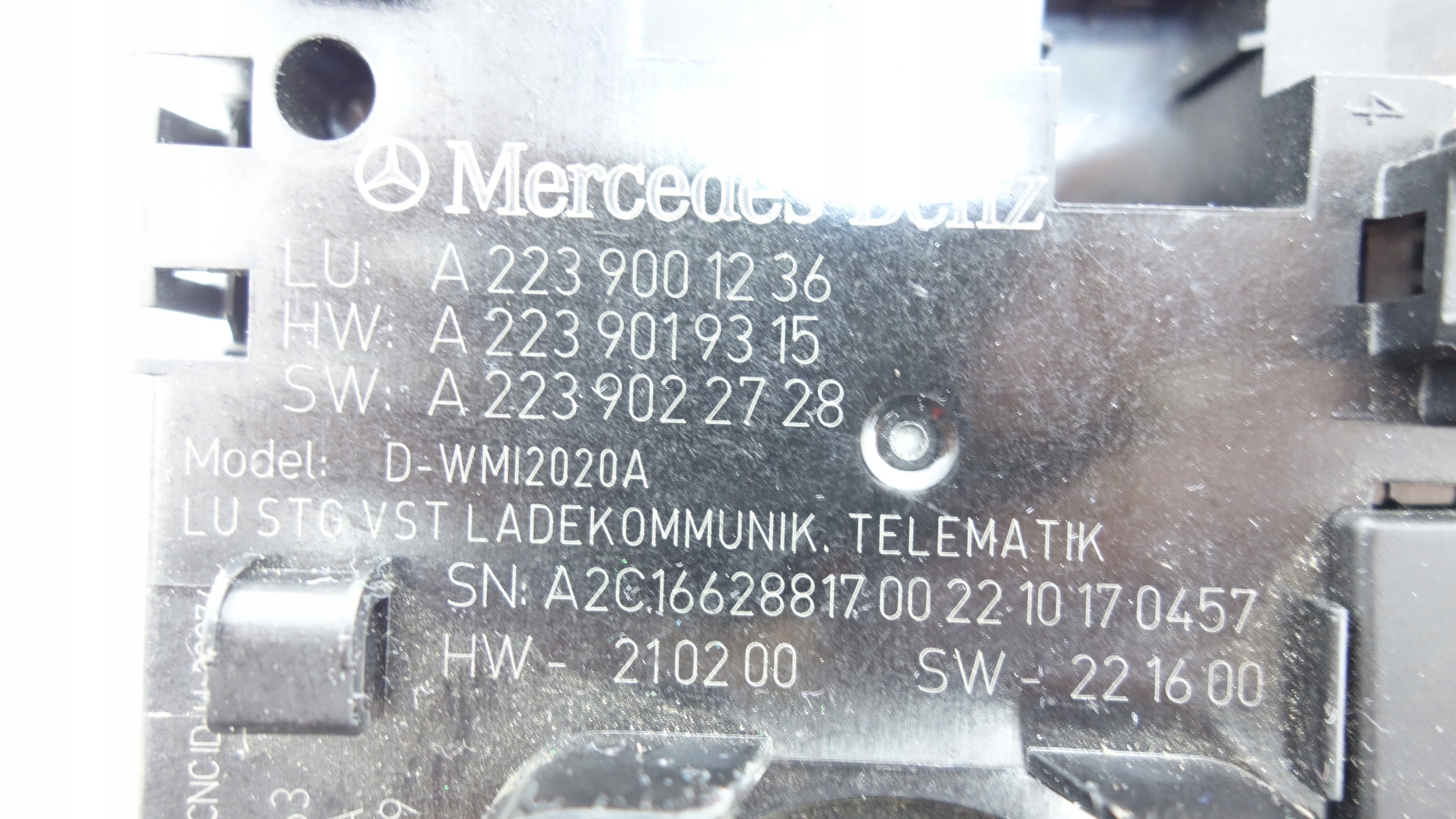 Mercedes S-Klasse W223 Induktionslademodul OEM A2239001236 image 5