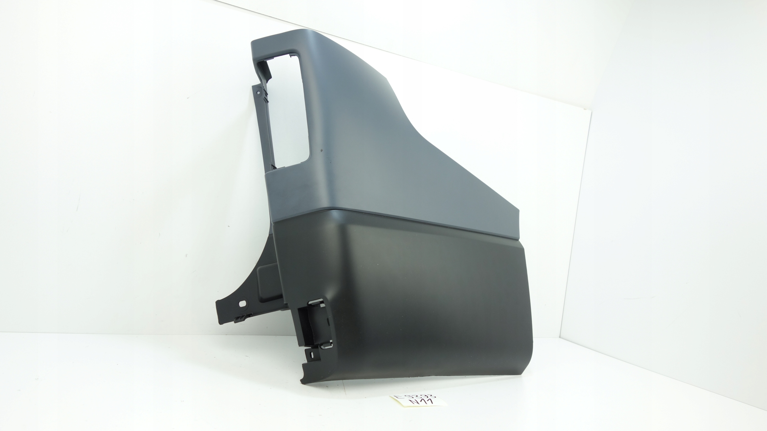 Fiat Talento 2016- Bakstötskantsdel Höger OEM 6000640567 image 3