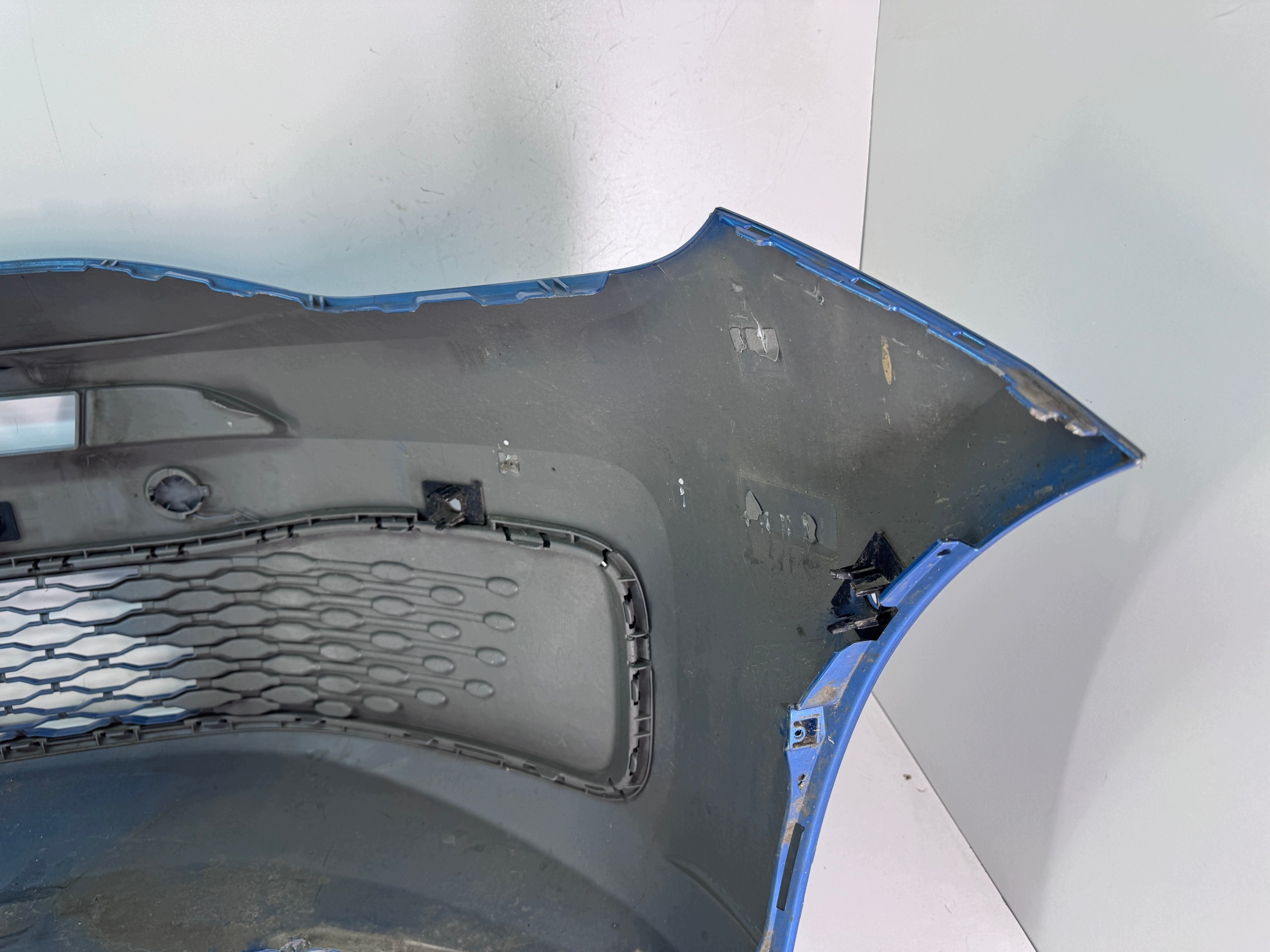 Para-choques dianteiro VW Caddy V OEM 2K7807221A - Usado image 7