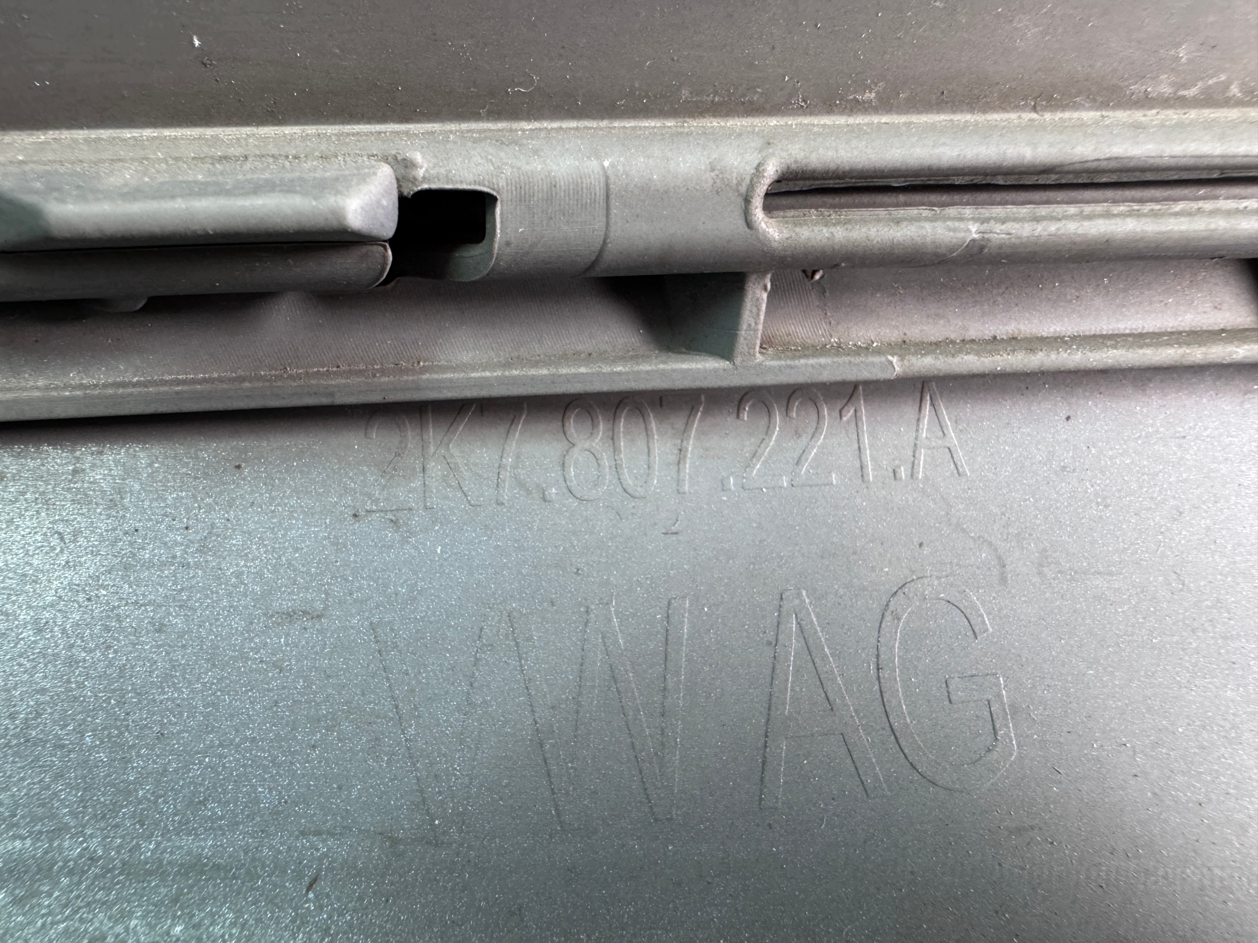Para-choques dianteiro VW Caddy V OEM 2K7807221A - Usado image 10