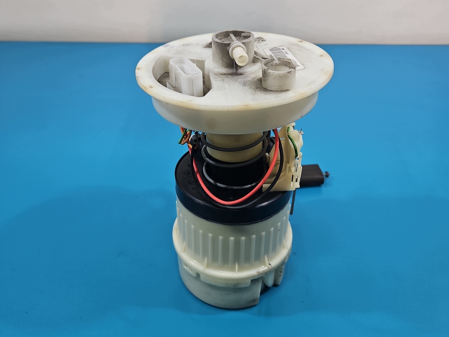 Bomba de combustível OEM 3M51-9H307 para Ford C-Max 1.8