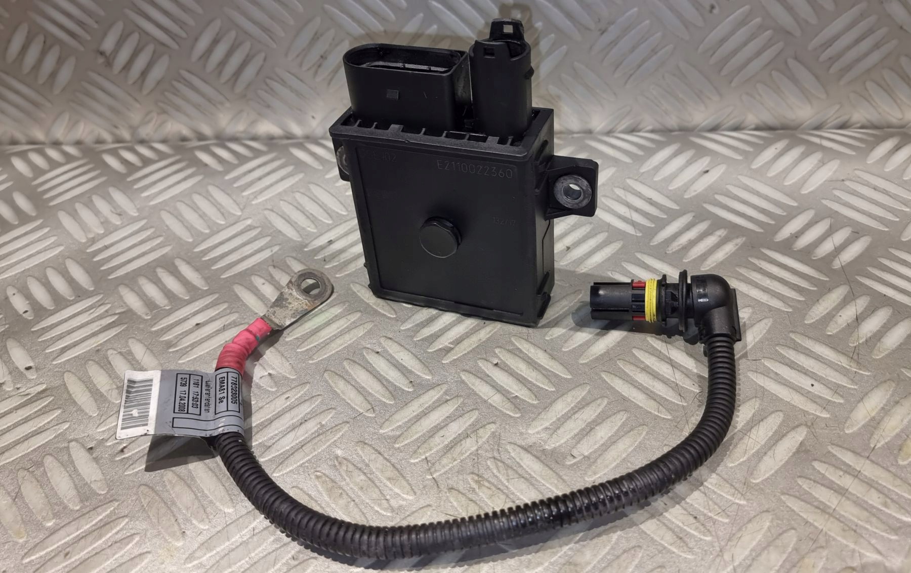 OEM E2110022360 Preheating System Relay Module image 2