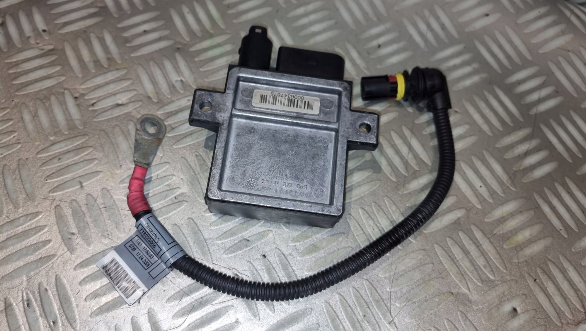 OEM E2110022360 Preheating System Relay Module image 4