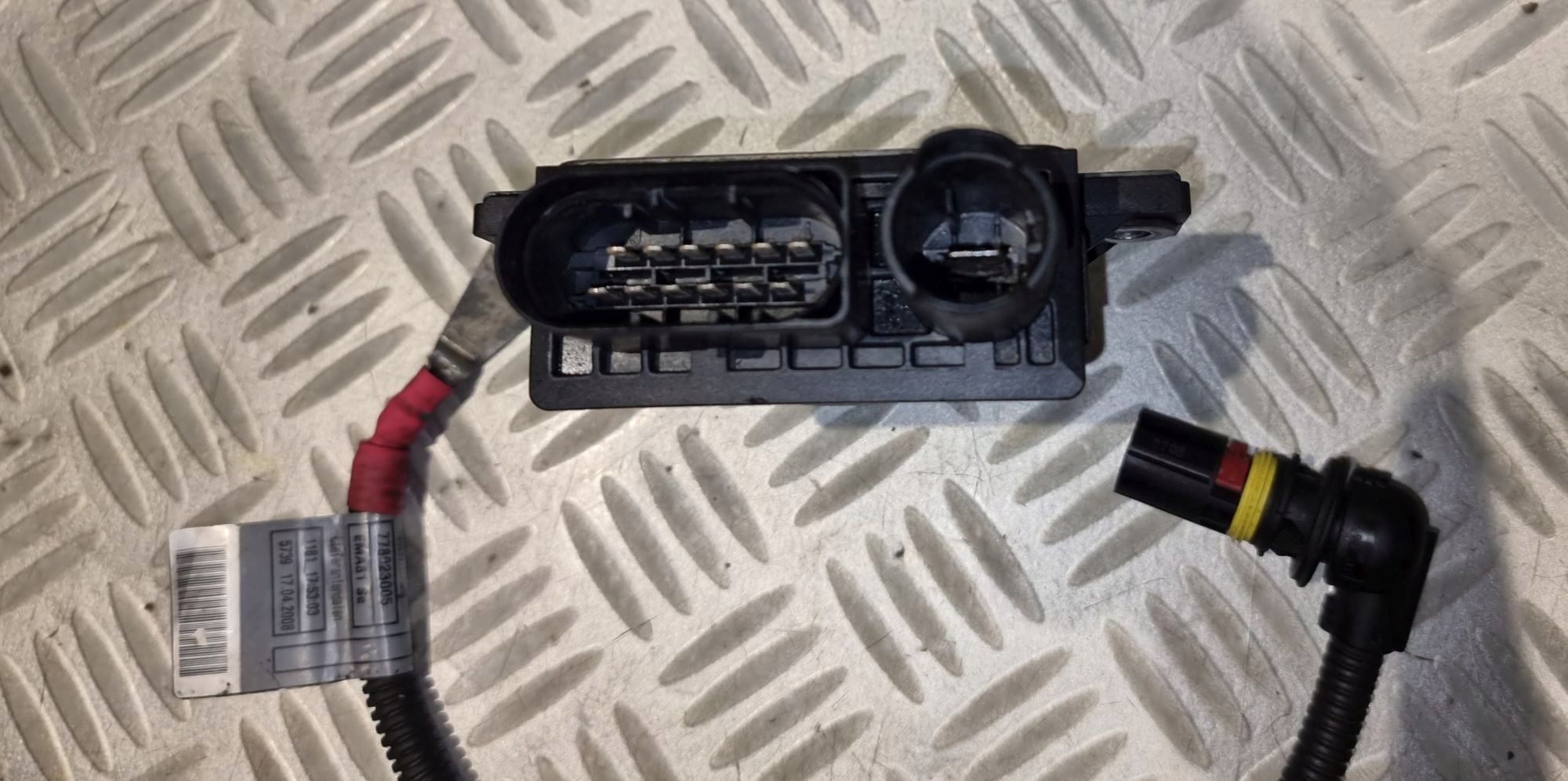 OEM E2110022360 Preheating System Relay Module image 5