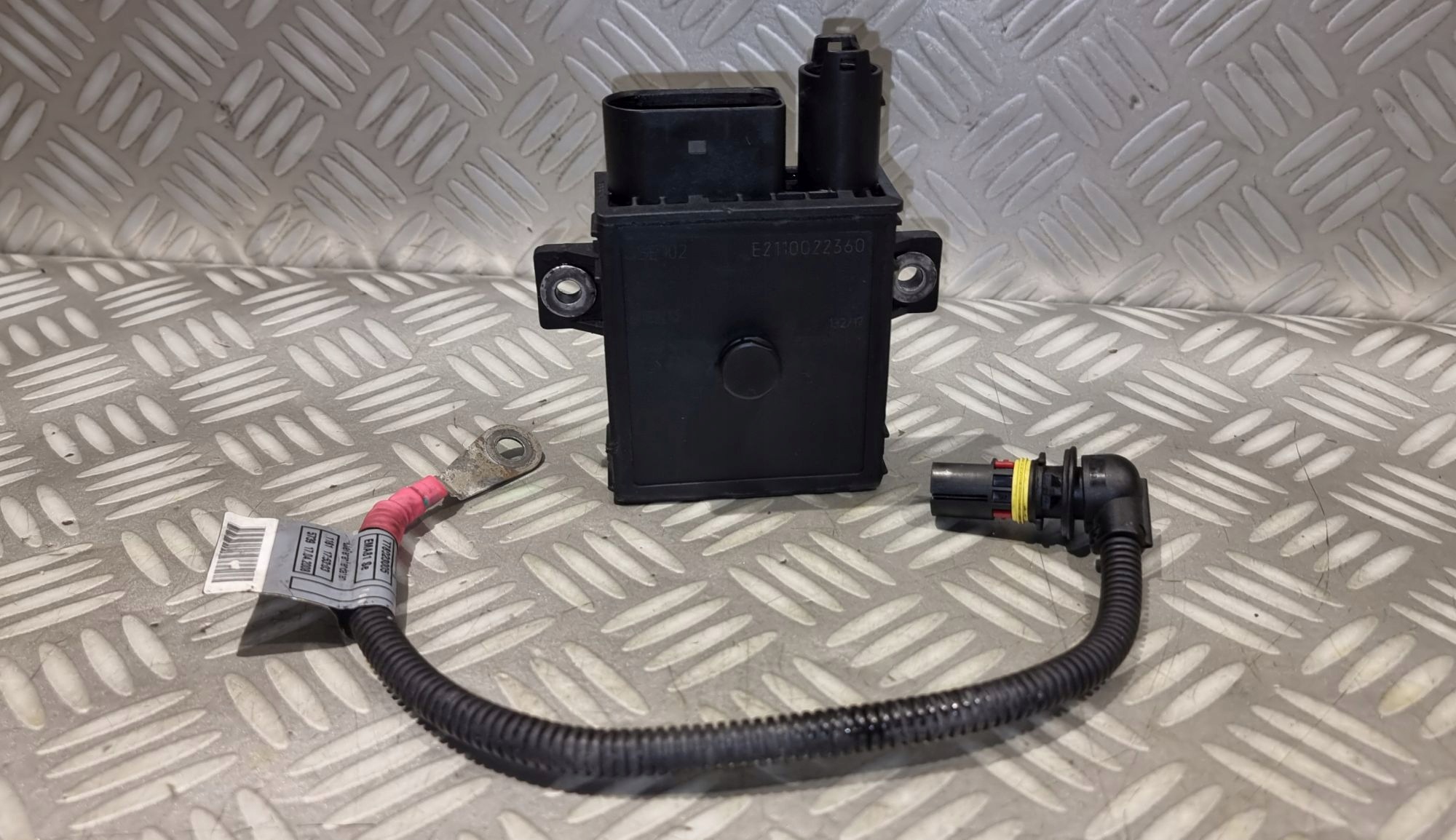 OEM E2110022360 Preheating System Relay Module image 6