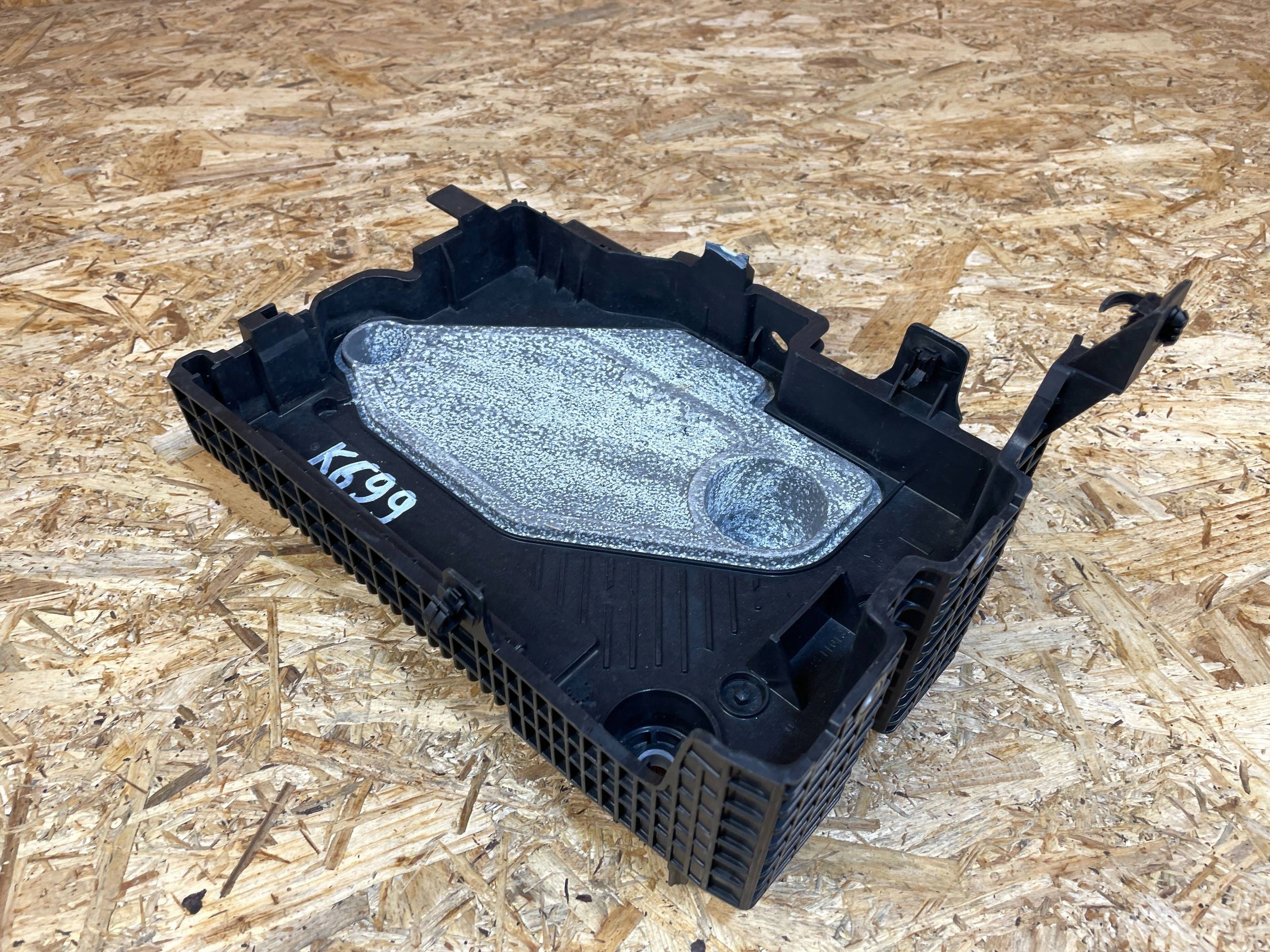 OEM 648947355R Akkulaatikko Renault Clio V 2019-2025