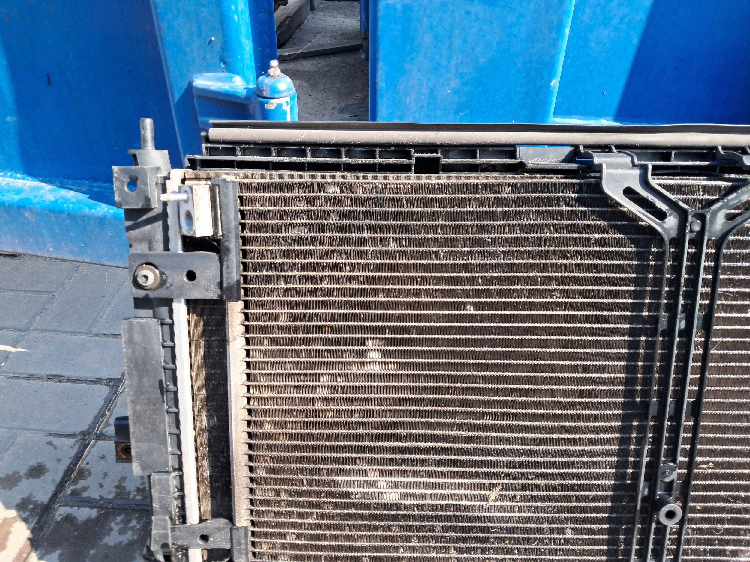 Radiatorventilator OEM 9806313580 met behuizing image 3
