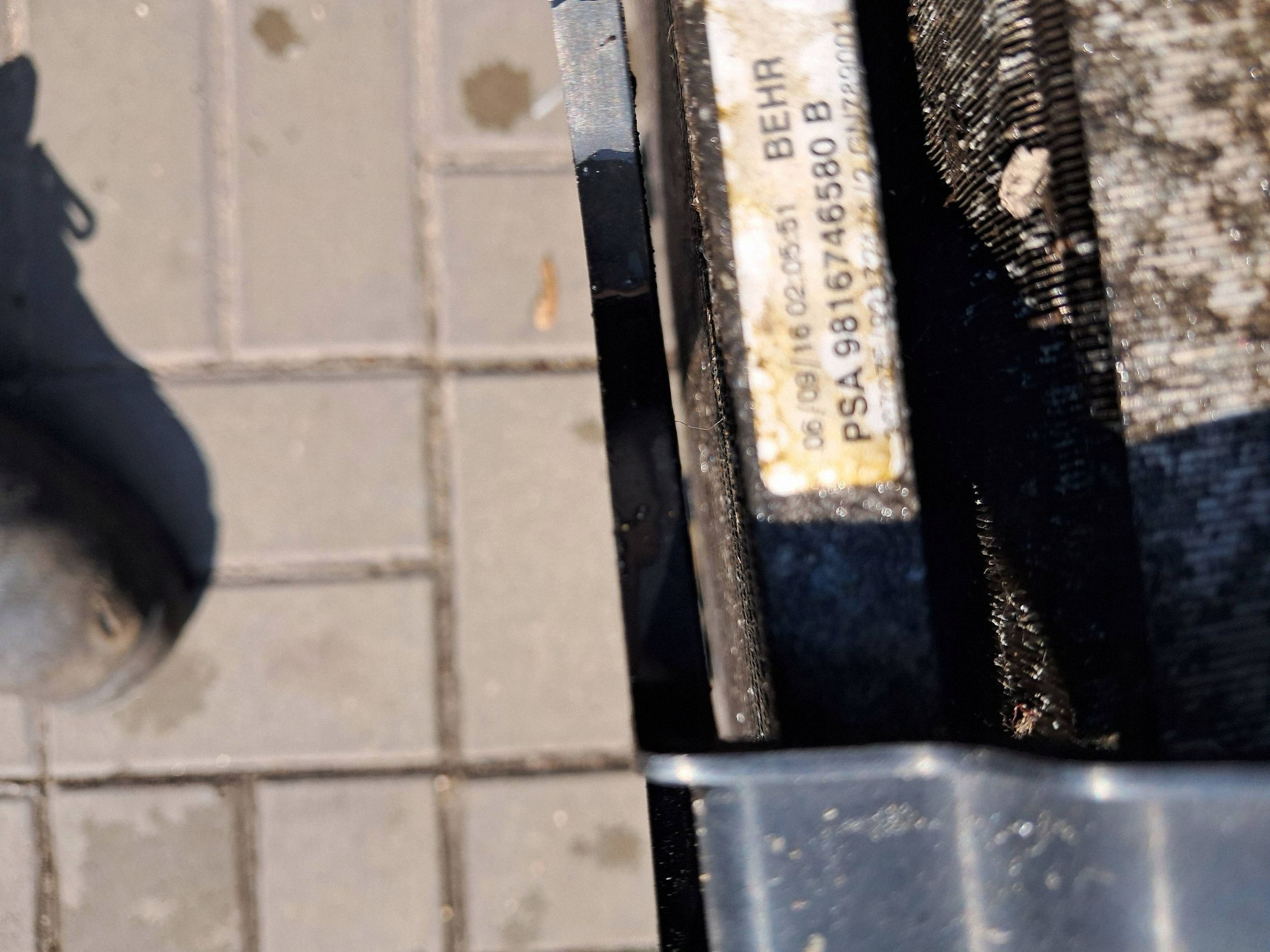 Radiatorventilator OEM 9806313580 met behuizing image 9