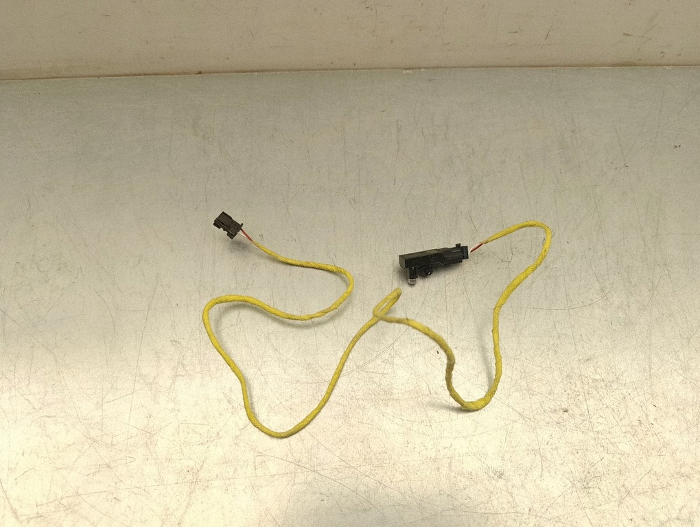 Opel Grandland X Türleuchte OEM 9837584580 - Gebraucht image 4