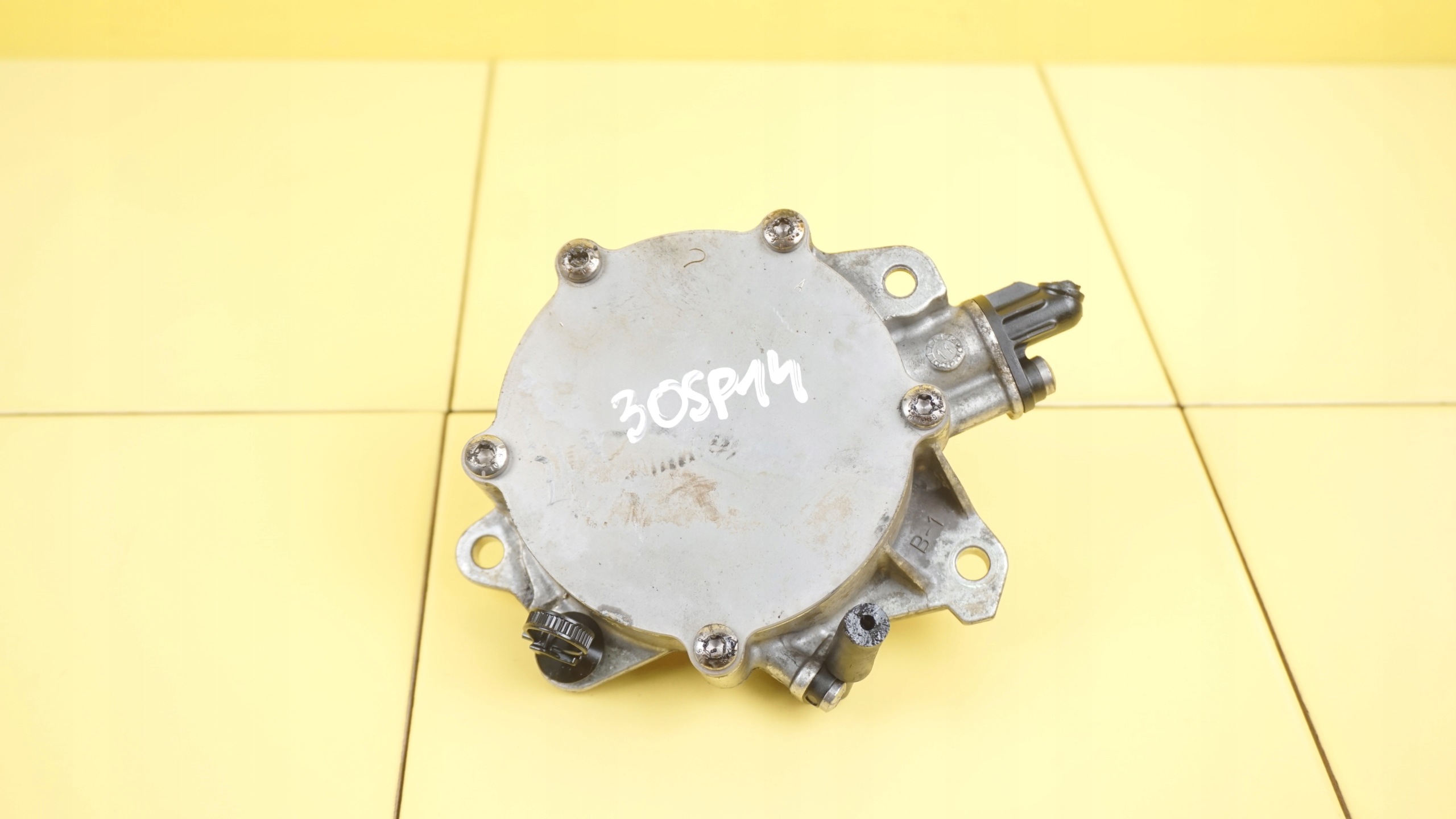 Tyhjiöpumppu OEM 5FV 7586424 Peugeot 1.6 THP:lle