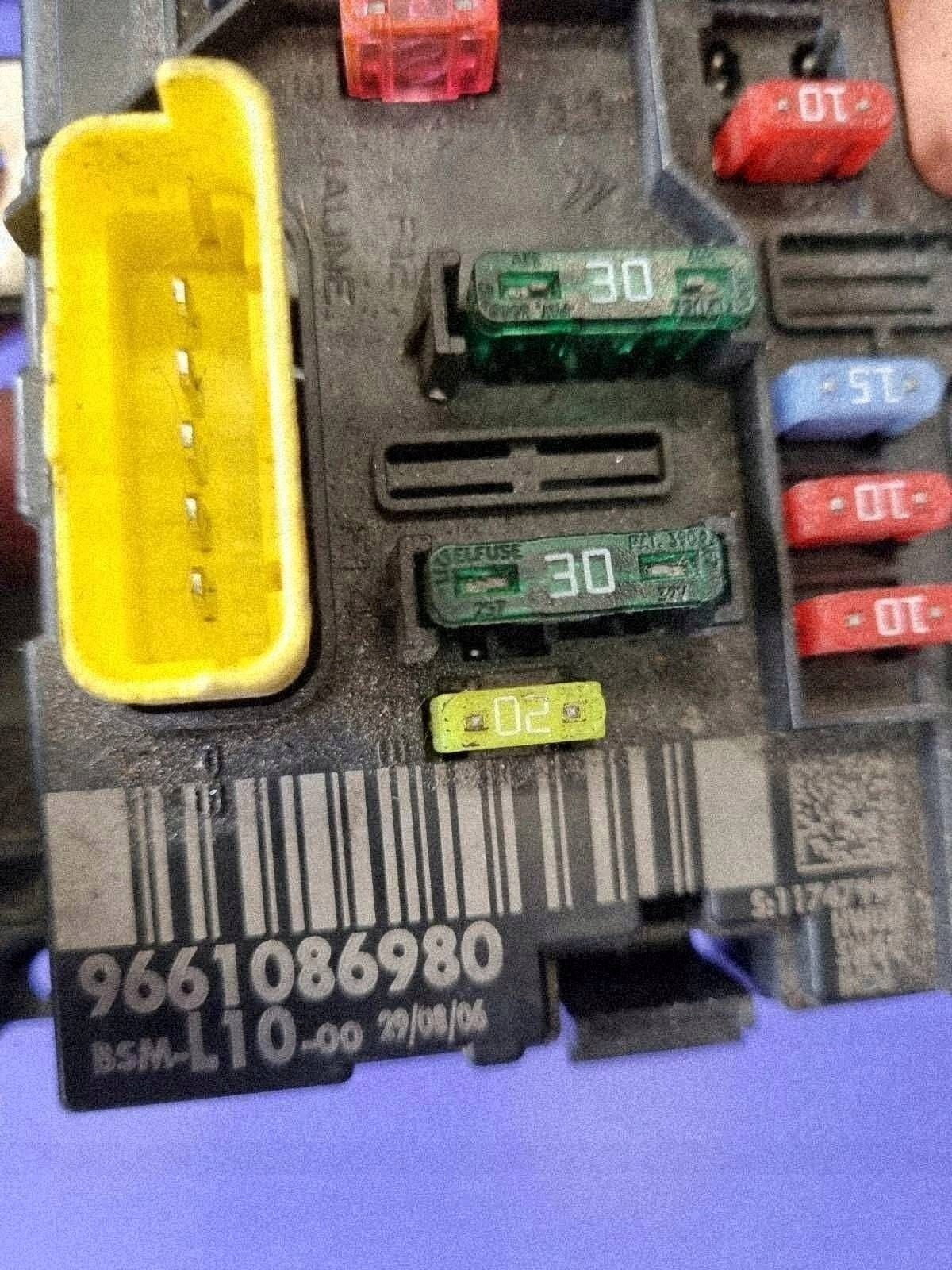 BSM-module Zekeringkast Peugeot 207 OEM 9661086980 image 3