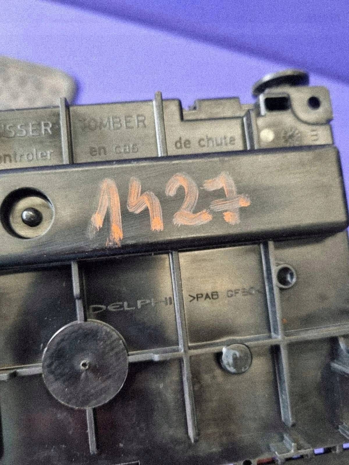 BSM-module Zekeringkast Peugeot 207 OEM 9661086980 image 4