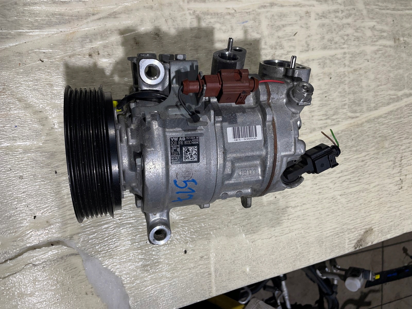 OEM 3Q0816803D Ilmastointikompressori Volkswagen Golf VIII