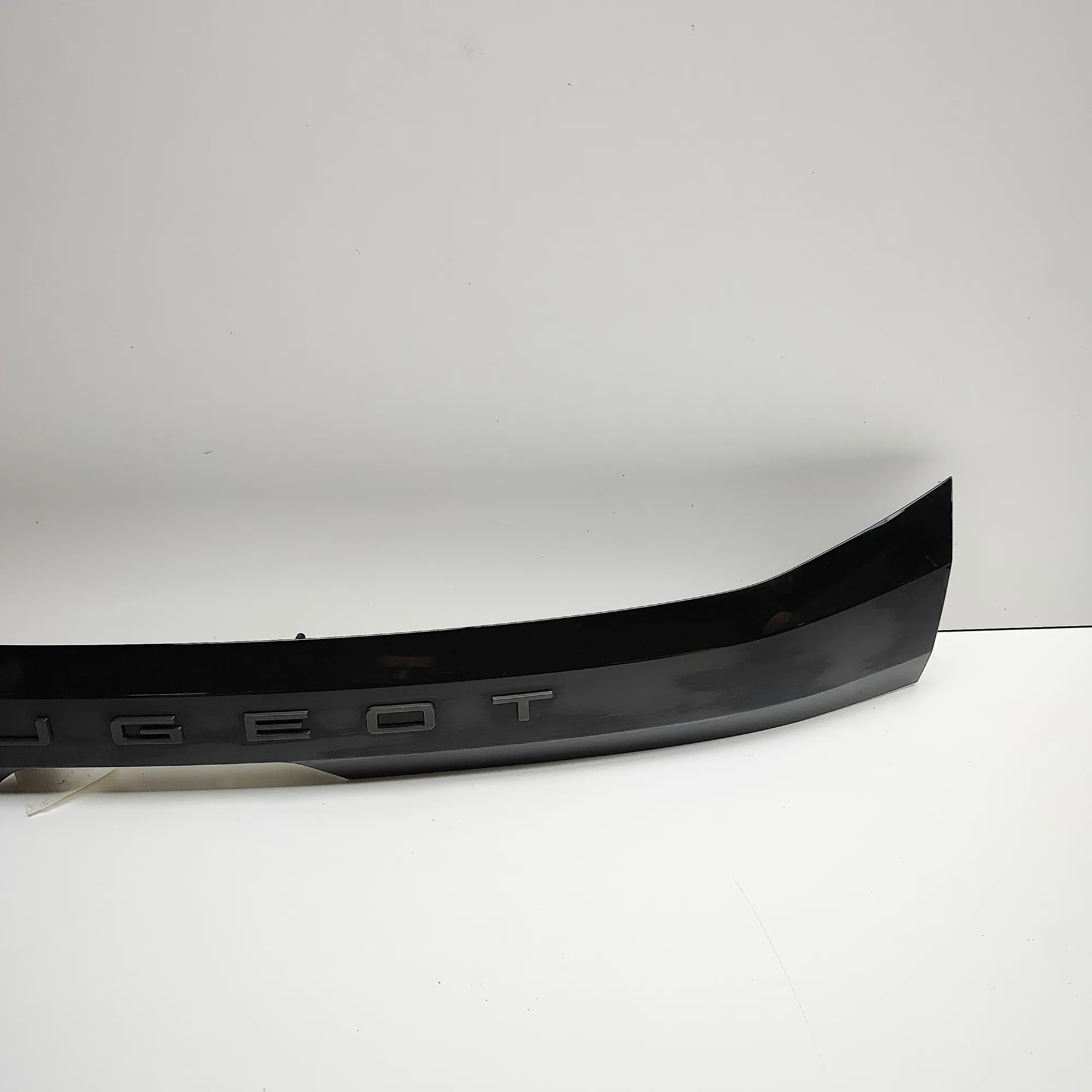 OEM 9826944480 Baklucklist Peugeot 208 II image 3