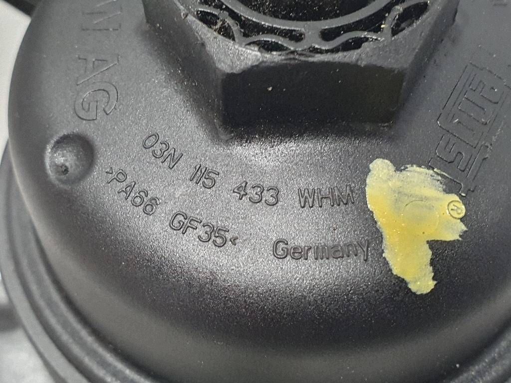Öljynsuodattimen Pohja OEM 03N115389A 1.6 TDI