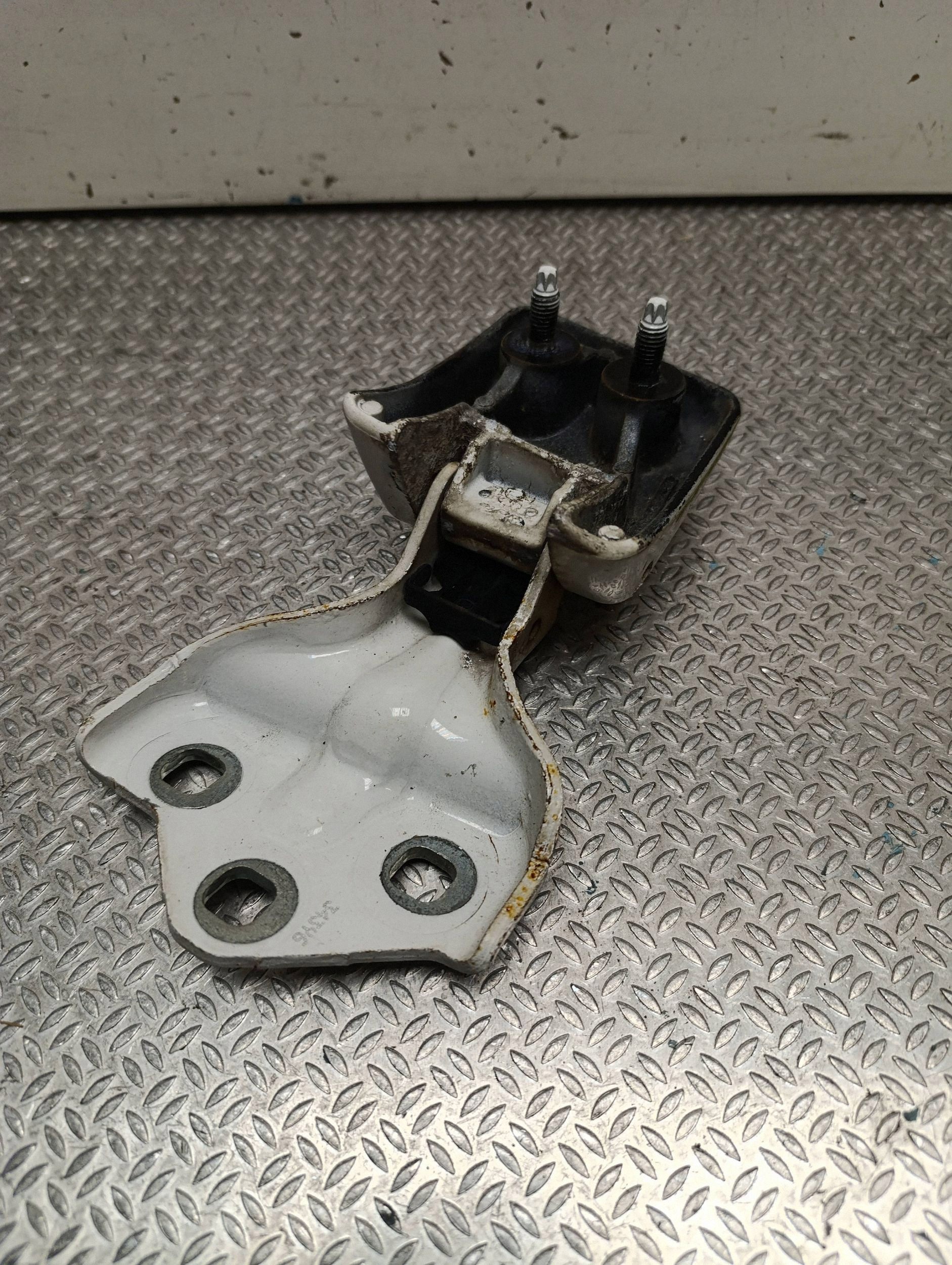 OEM 9820031980 Oikea Takaoven Sarana - Käytetty